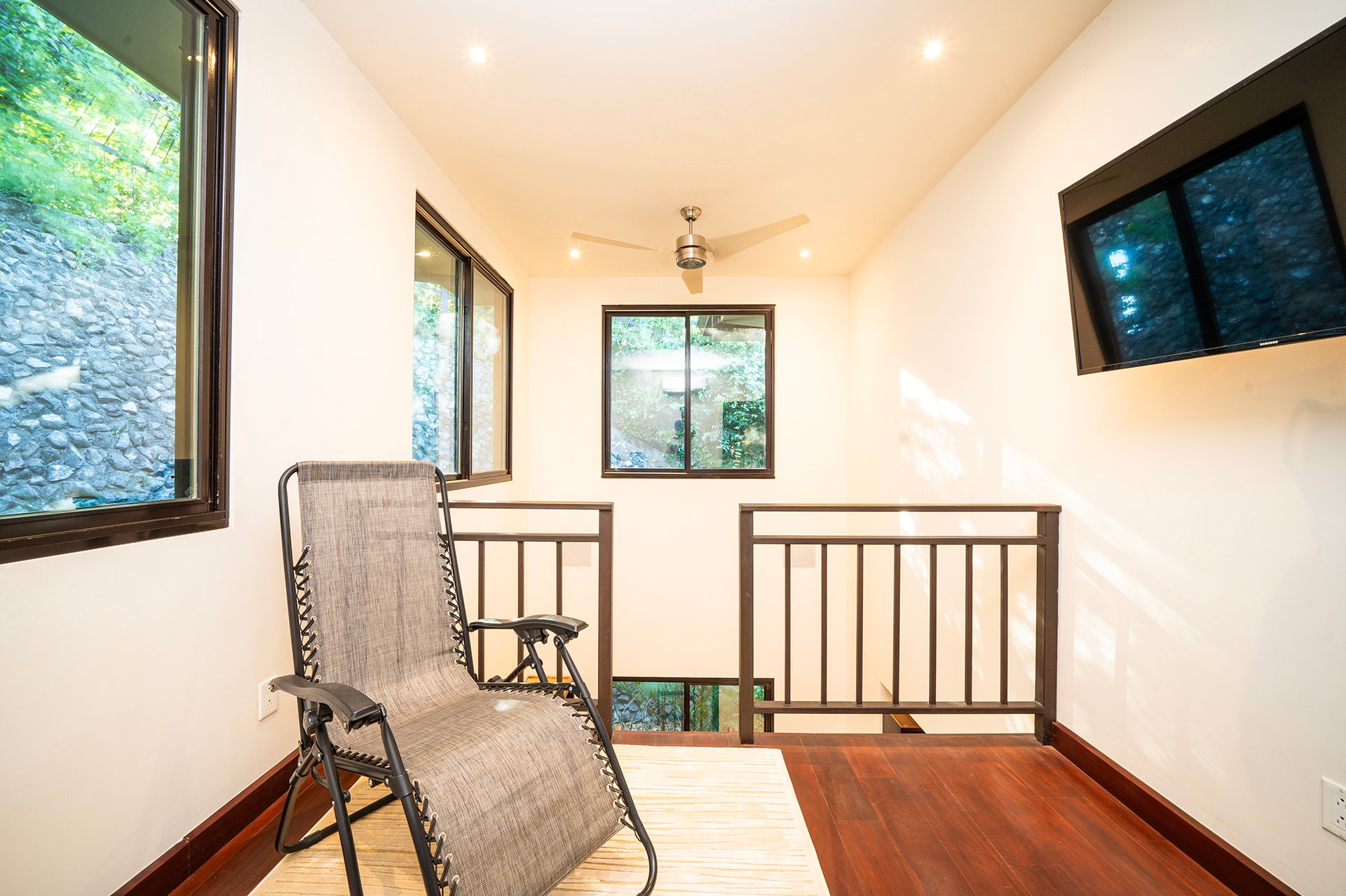 Casa Todo Bien and Guest House: Luxury 4BR Main Home + Guest House with Ocean Views
