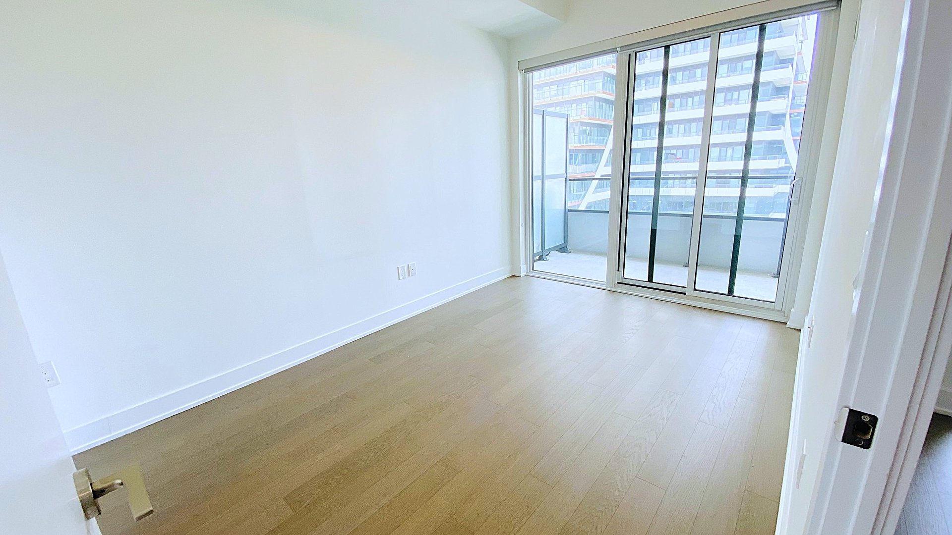20 Shore Breeze Drive Unit: 903