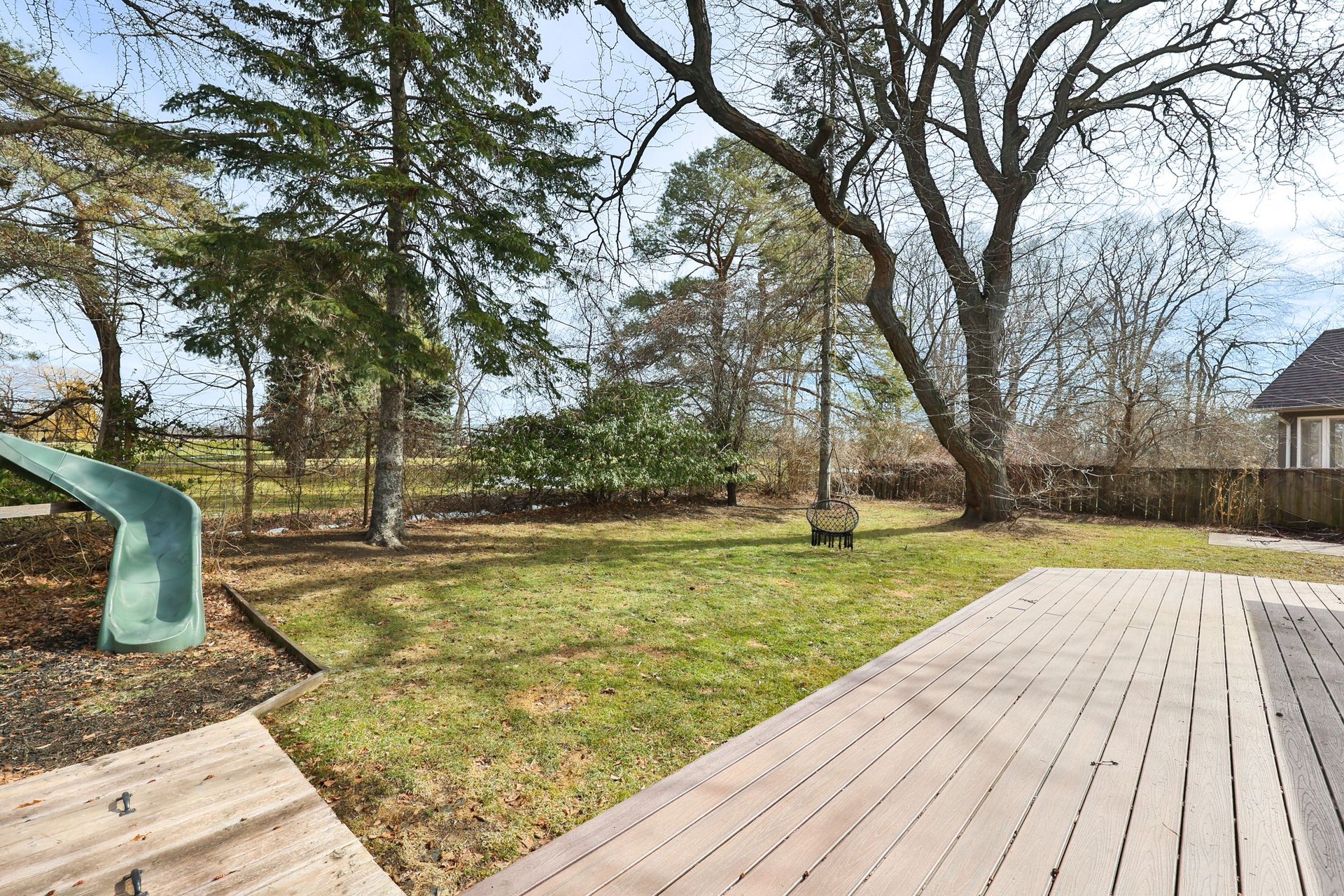1439 Larchview Trail