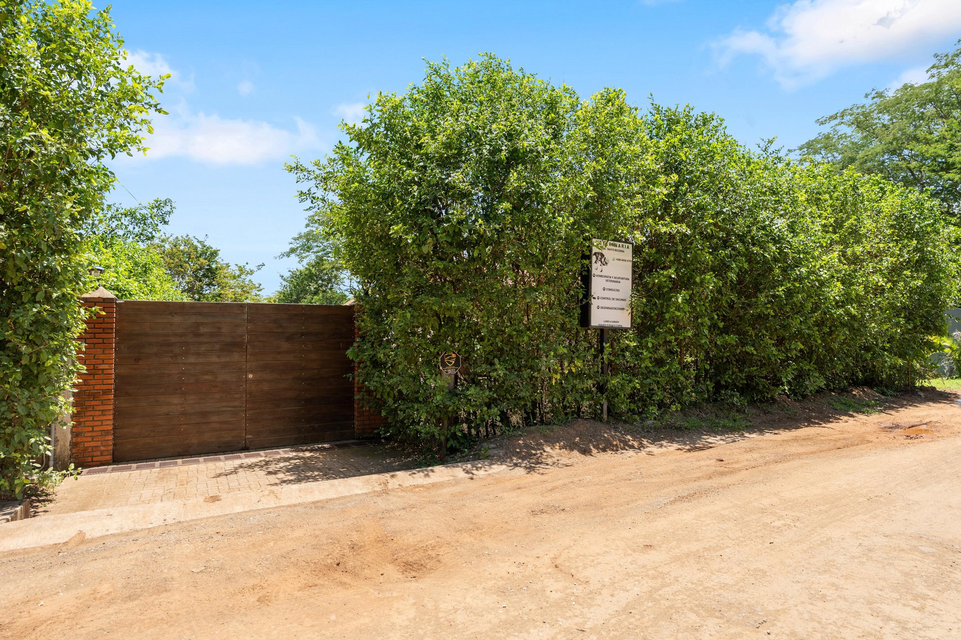 Multi-Home Property | Versatile Estate Near Playa Avellanas
