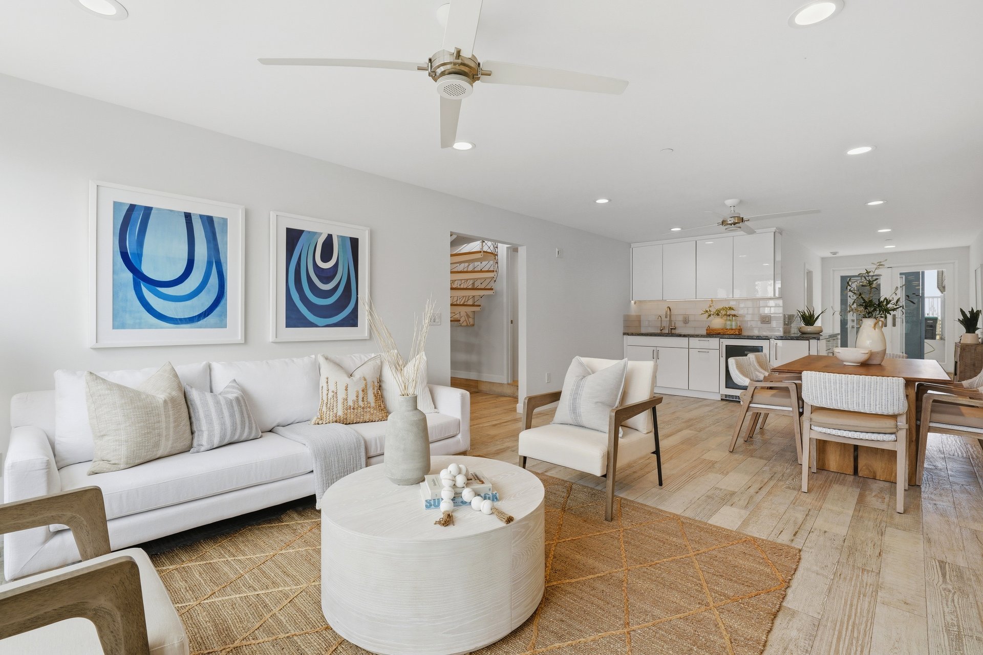 419 E Balboa