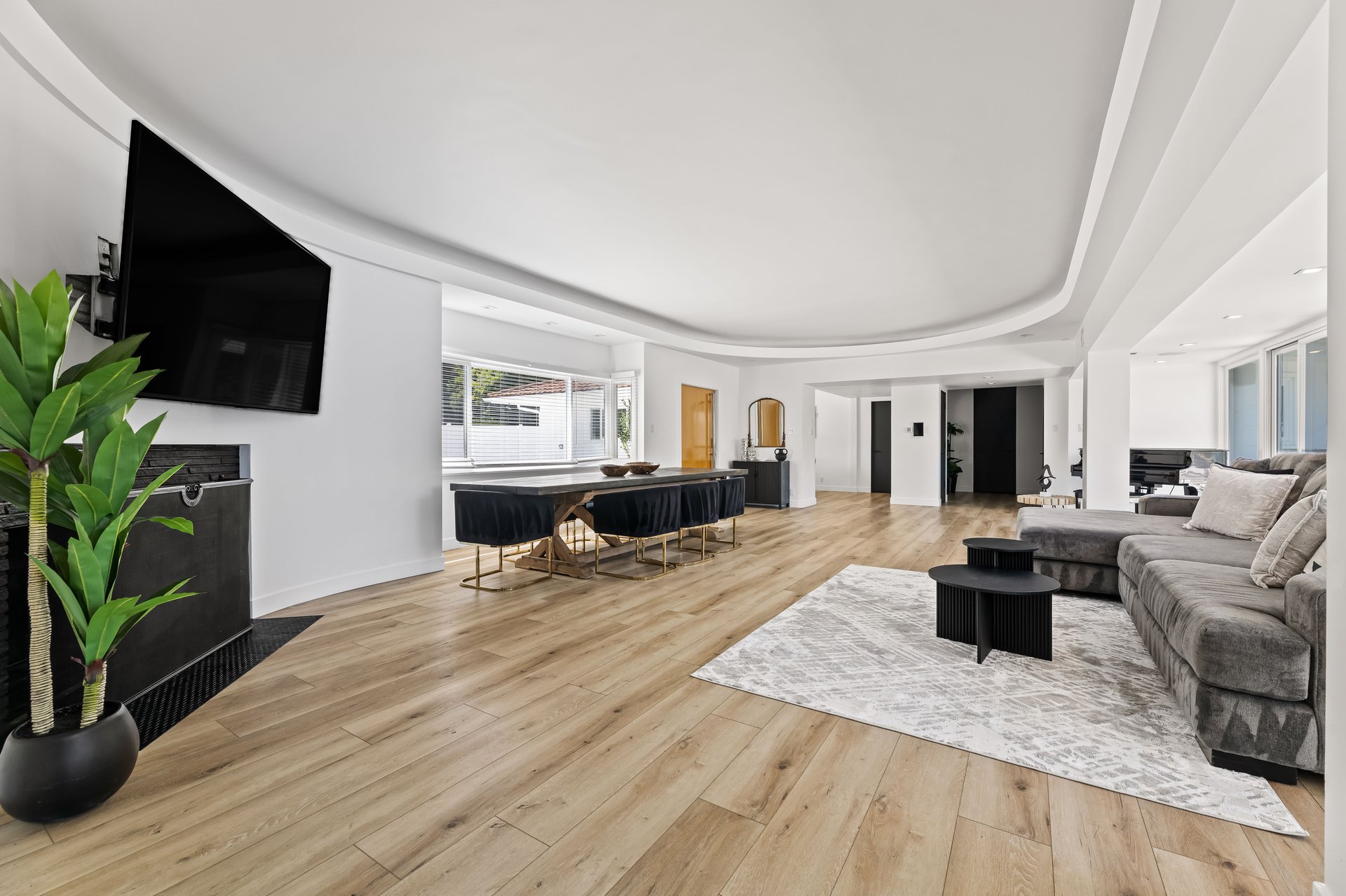 Caritina Dr, 91356