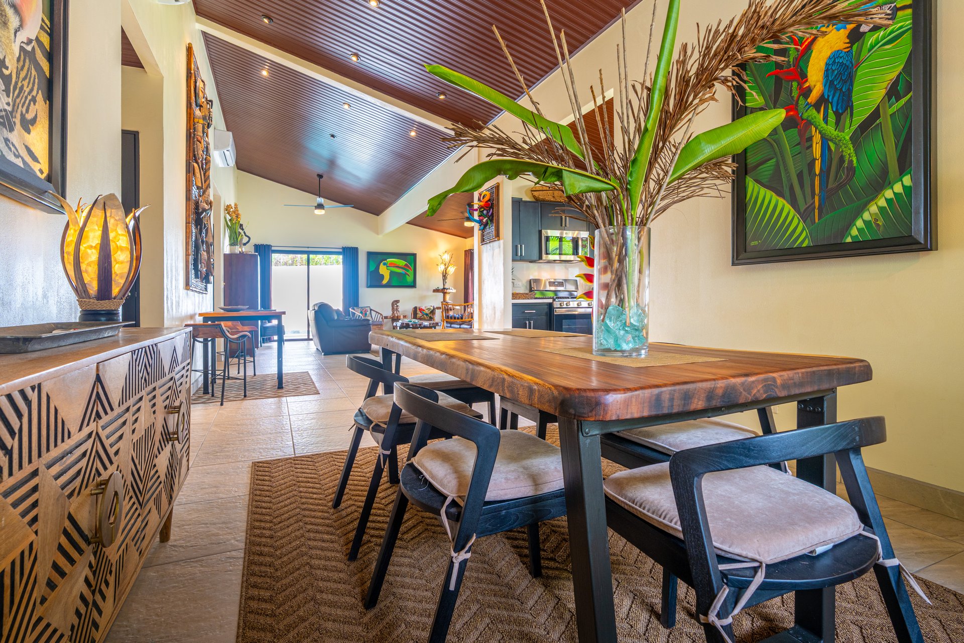 Villa Esmeralda - Big Pool. Big Lot. Big Lifestyle. Central Uvita, Walk to Everything!