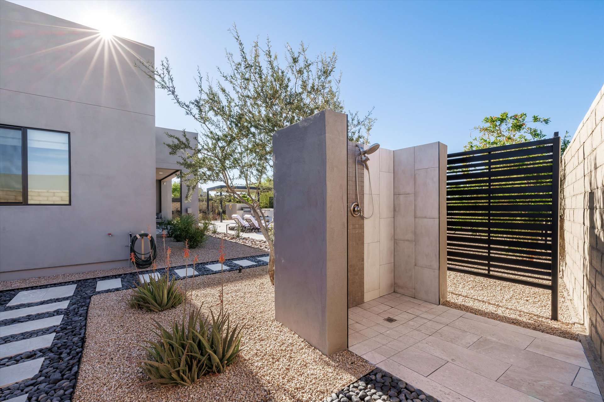 13114 E JUAN TABO Road
