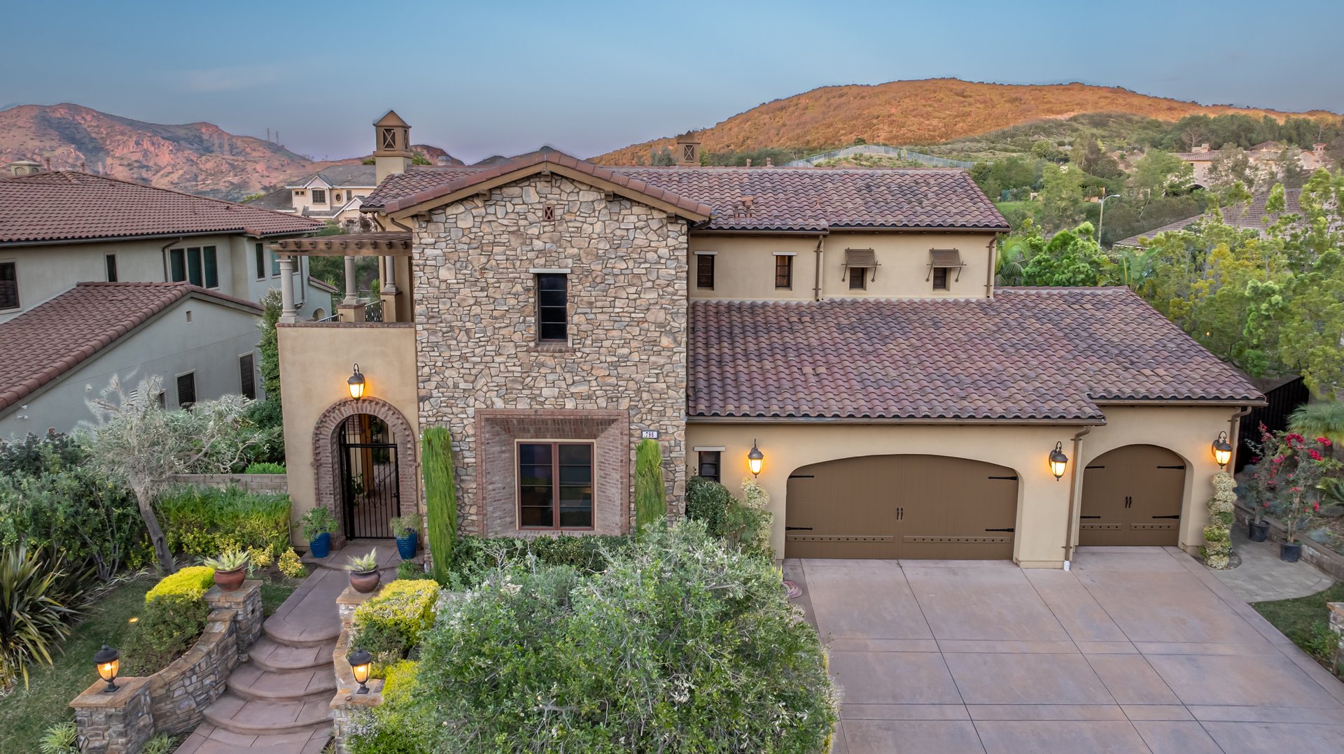 796 Via Sedona
