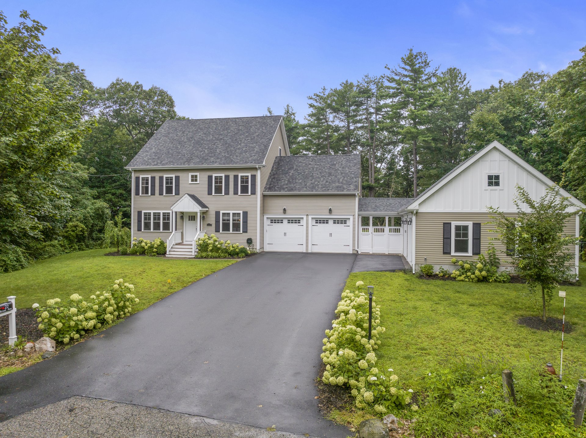22 Hillcrest Ave