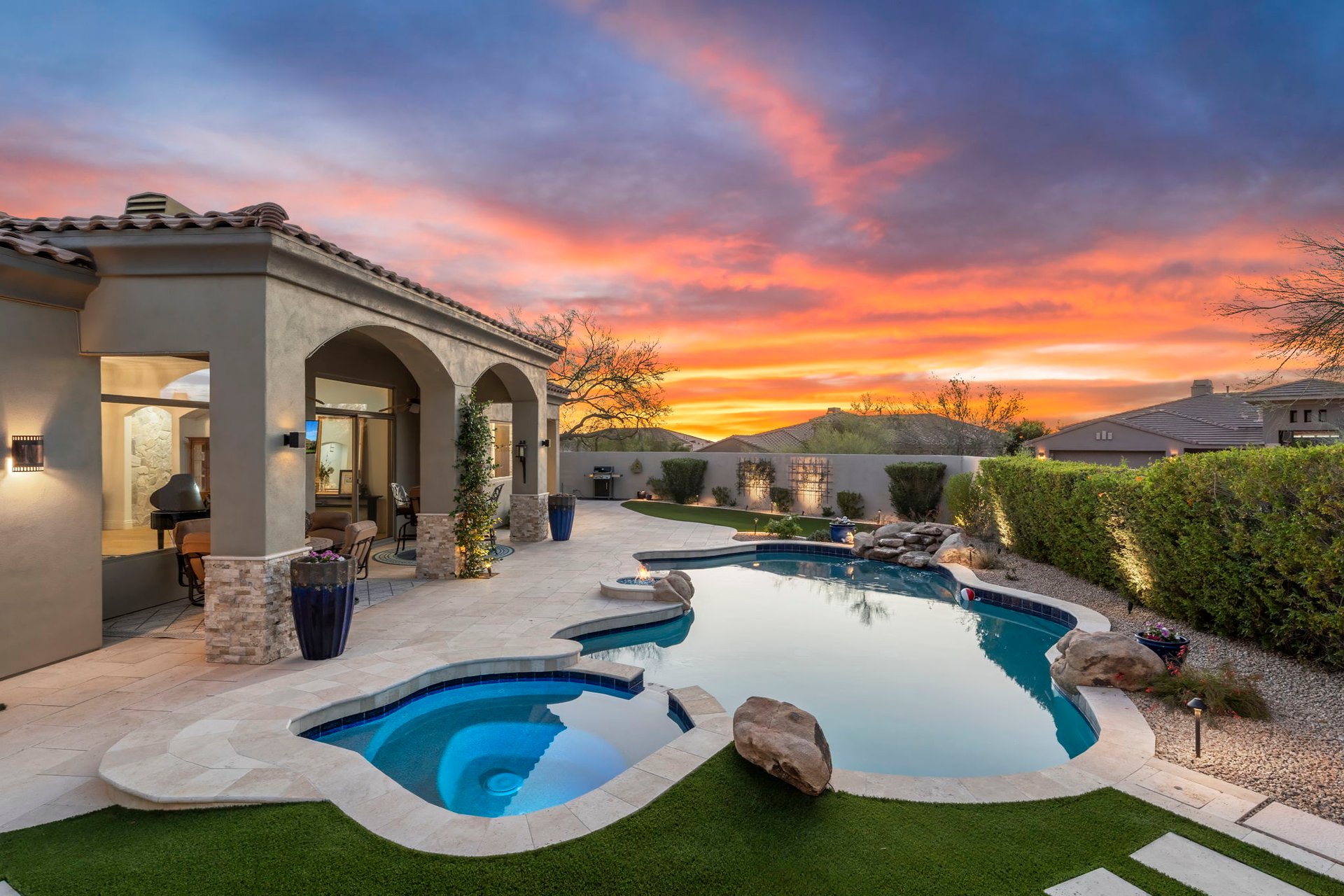 10952 E KORA Lane