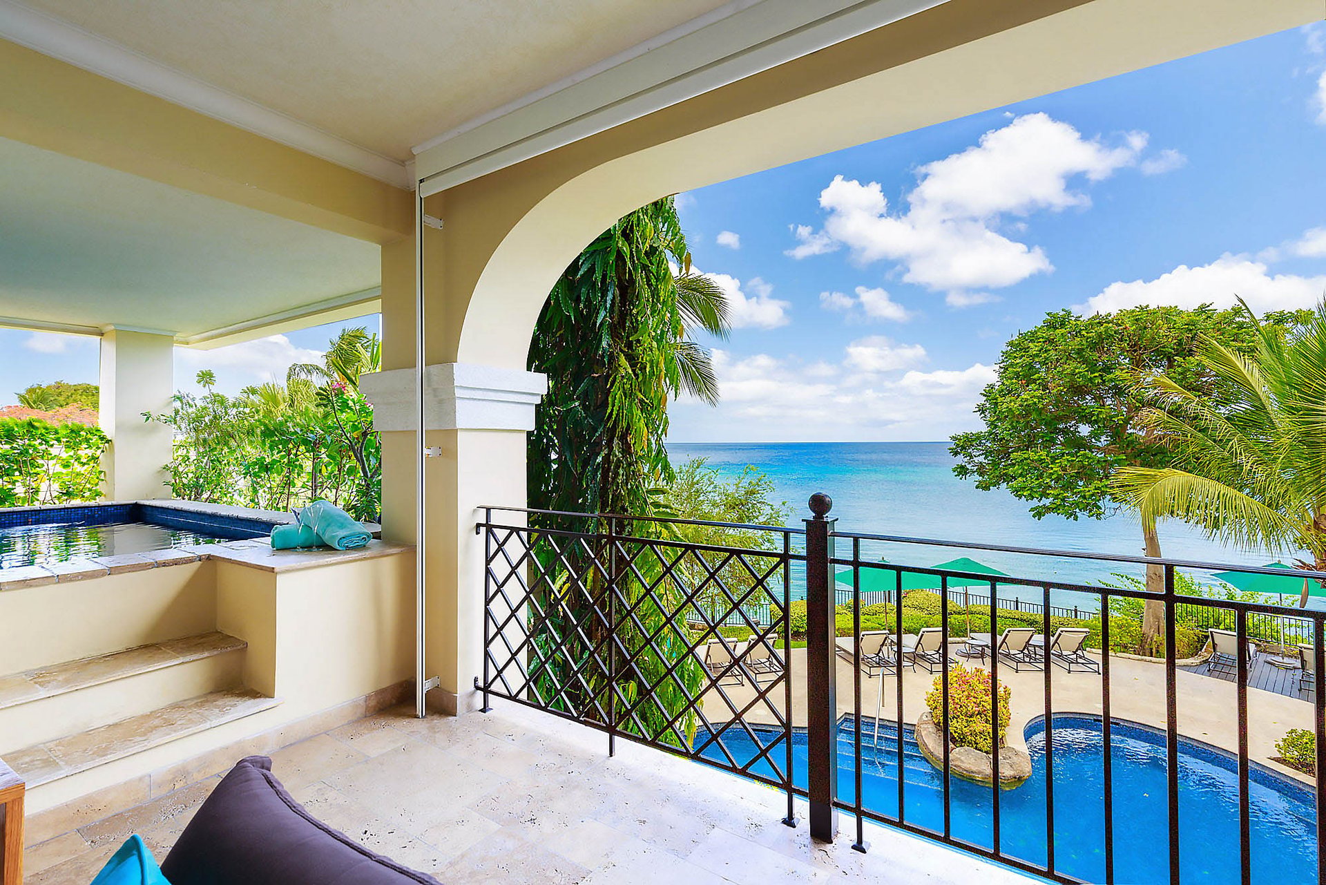 Paradise, 201 Sandy Cove