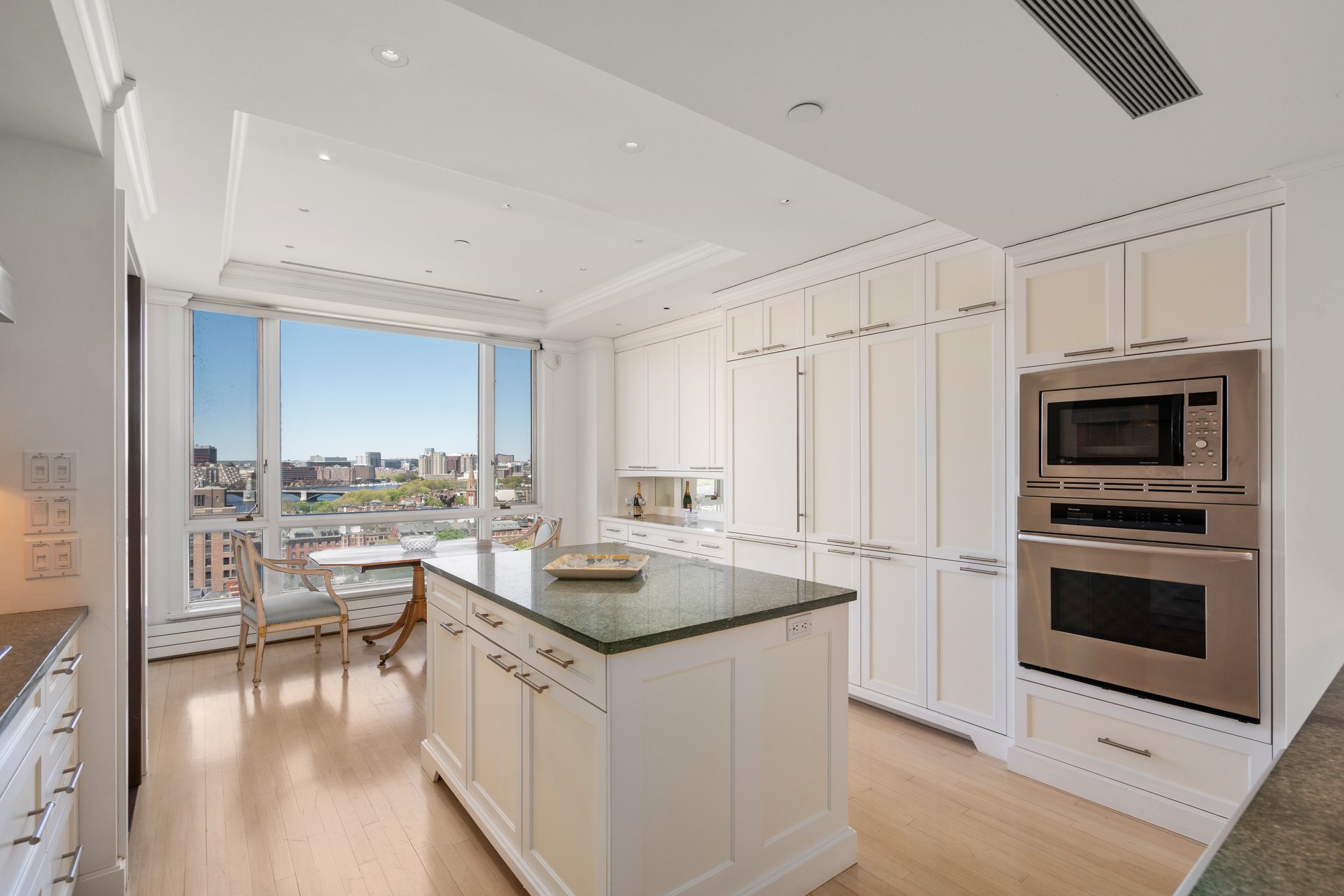 The Carlton House 16BCD