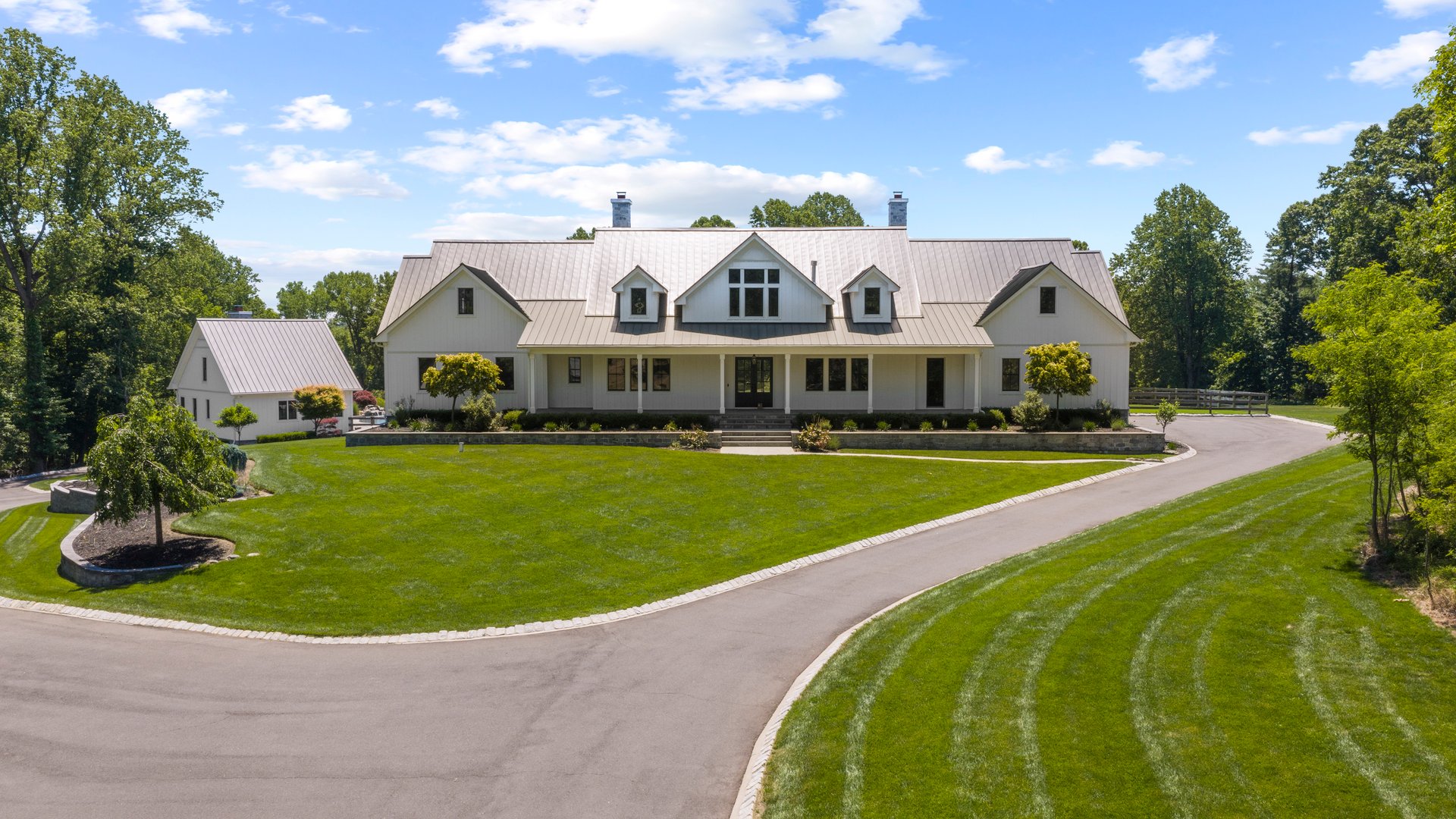 7 Homelands Dr