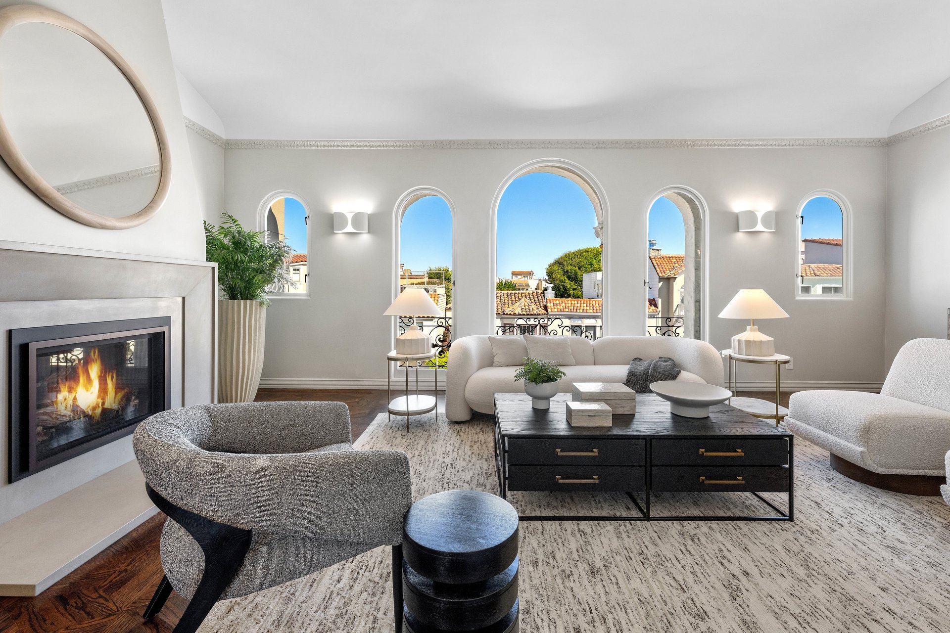 Stylishly Renovated & Palace-Adjacent