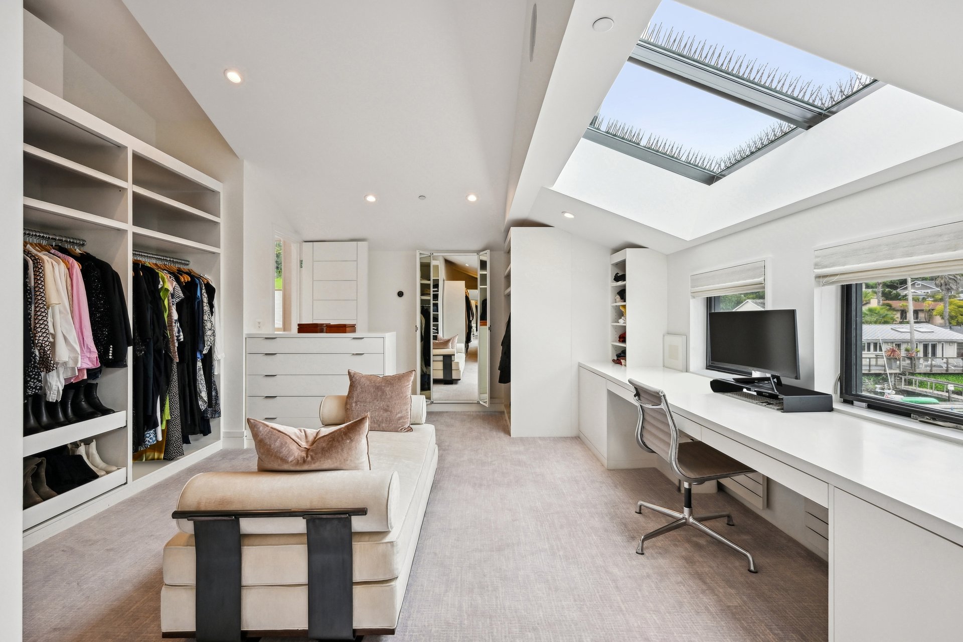 A Waterfront Masterpiece of Modern Luxury- Represented Seller