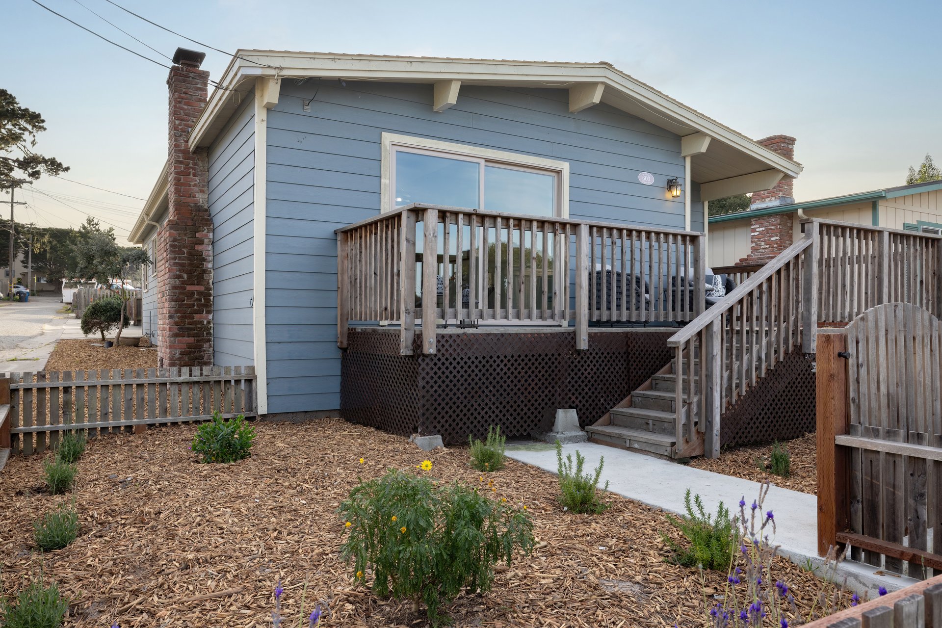 Pacific Grove Jewel - 603 Gibson Ave