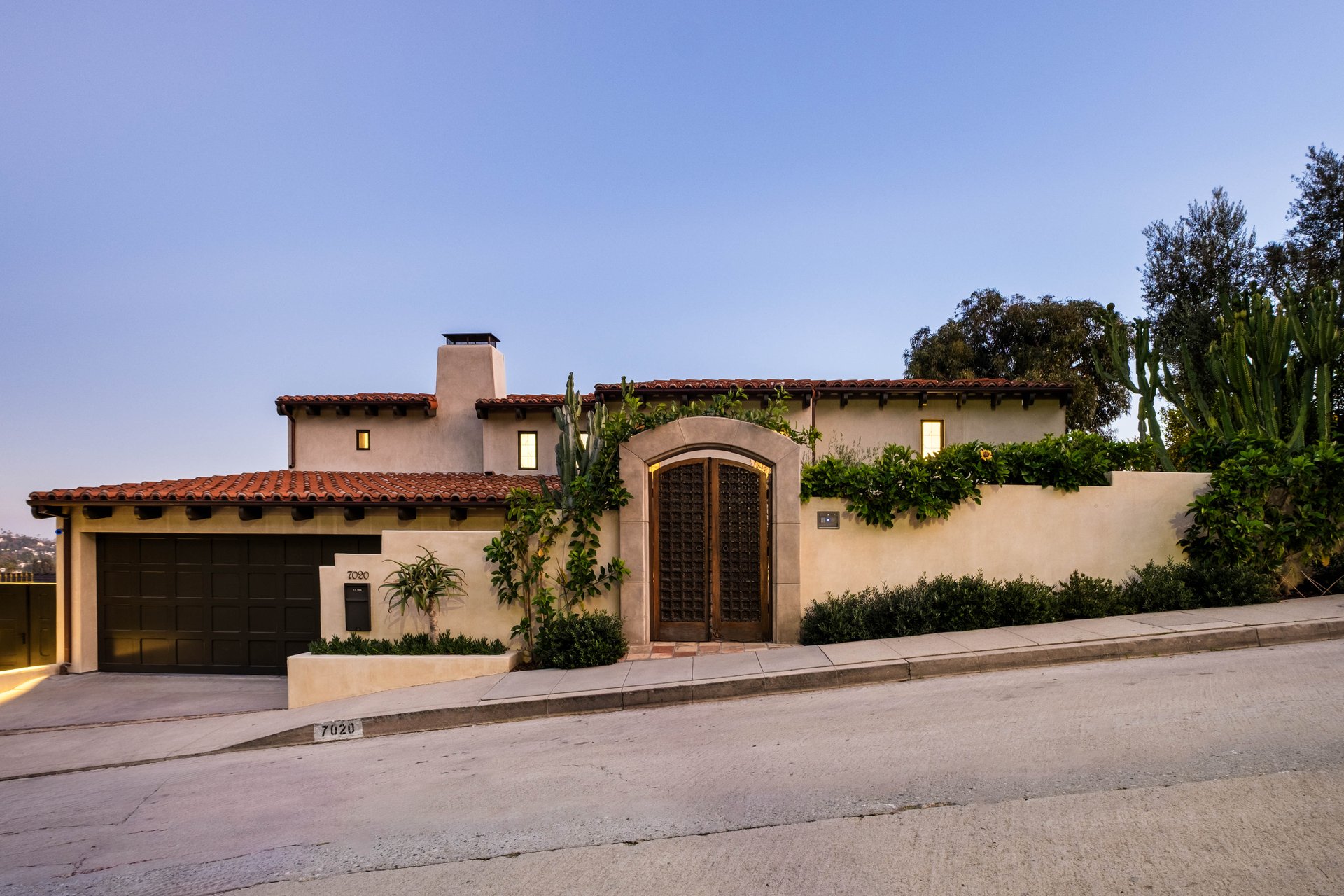 7020 La Presa Dr, Hollywood Hills