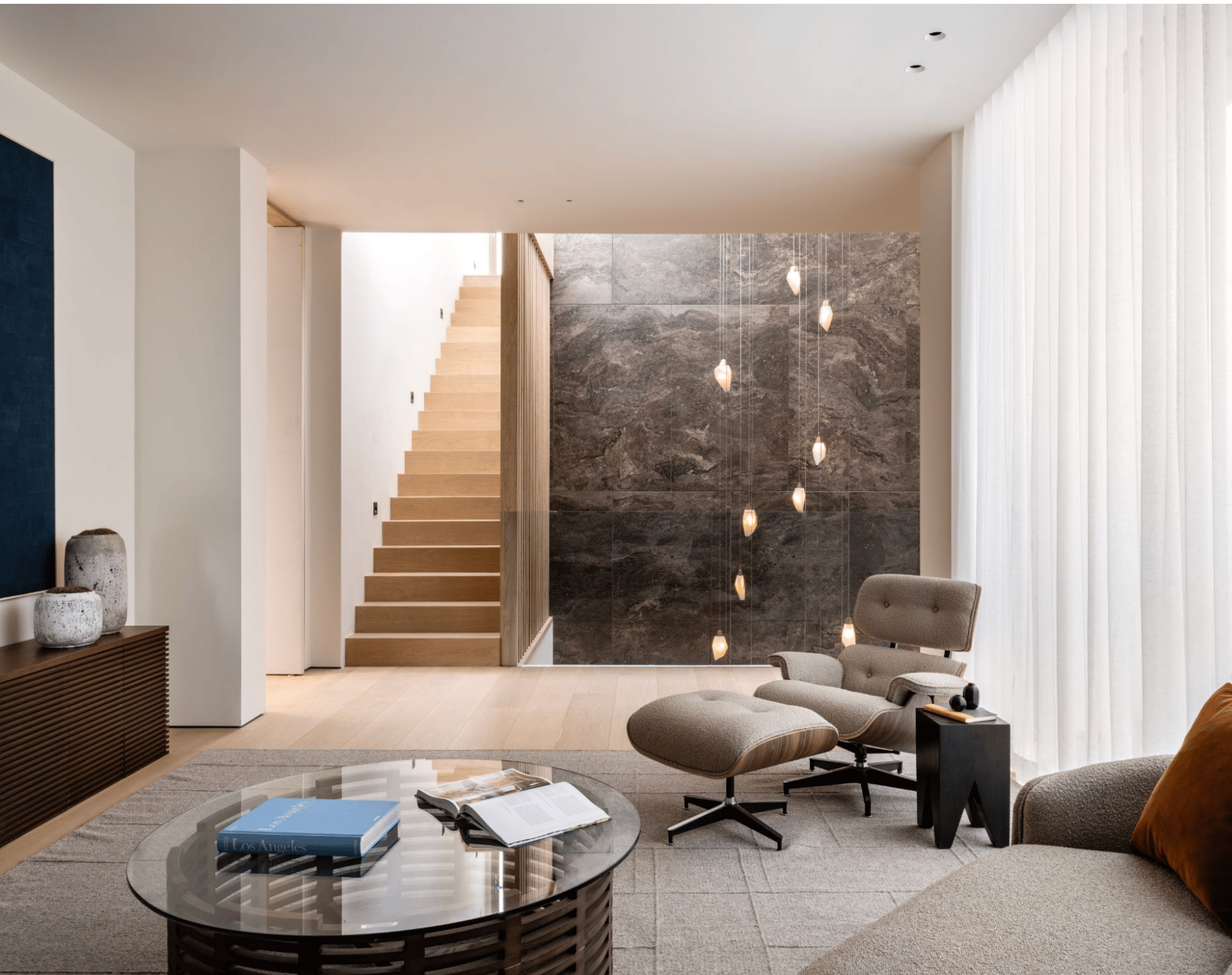 Travertine Renown, Stradella Road, 90077