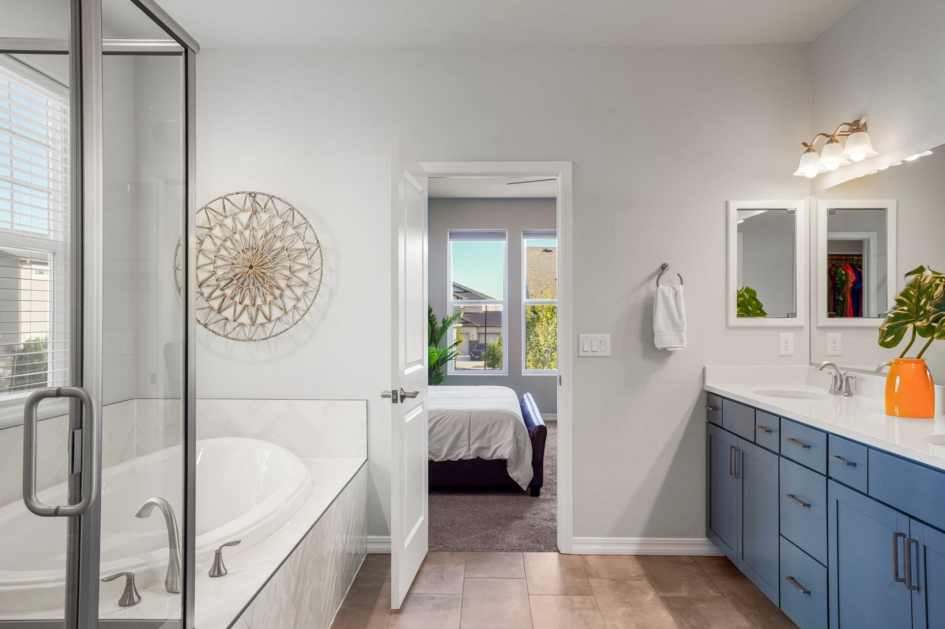 4354 Hanging Lake Circle