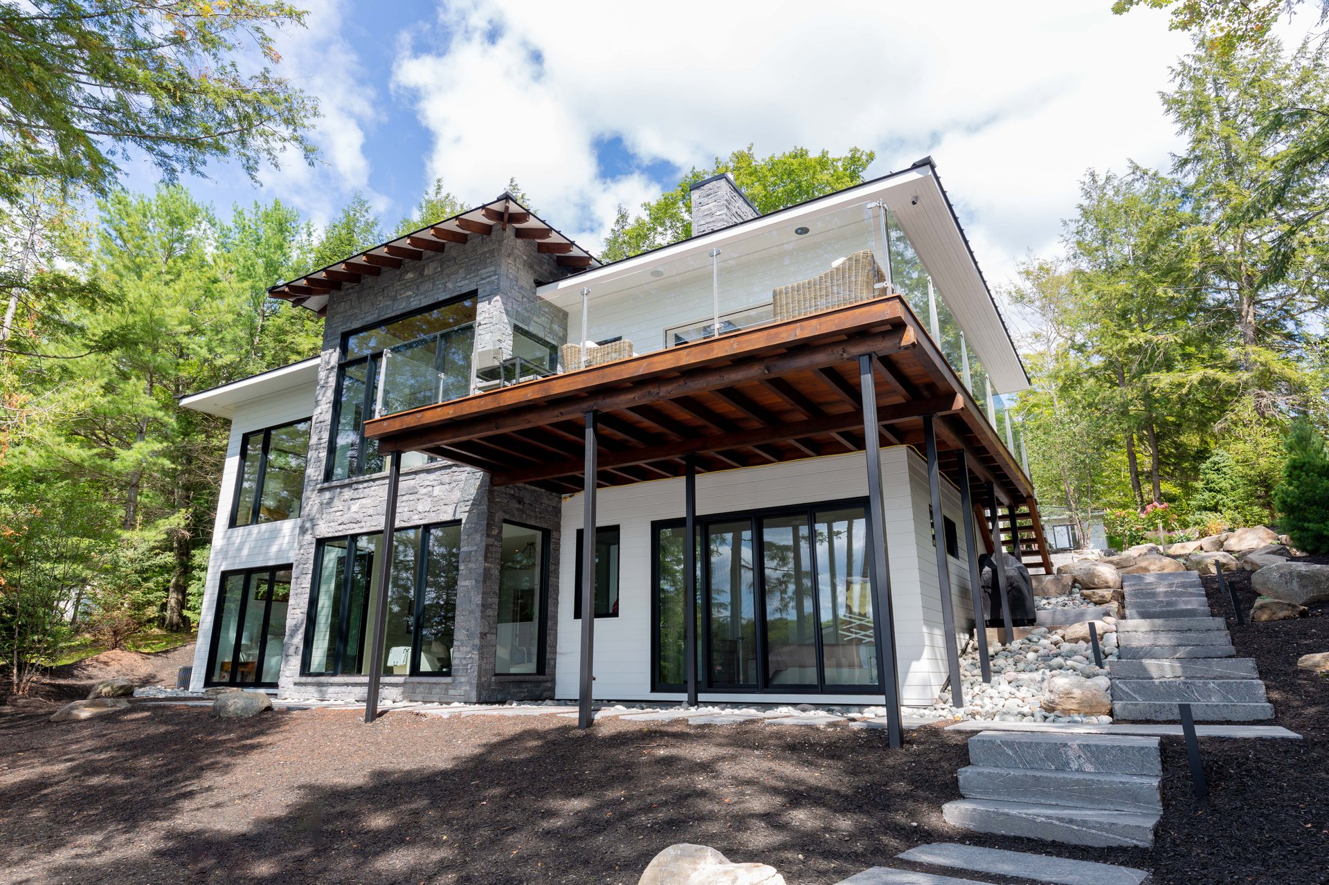 KINGSETT ROAD, Lake Rosseau