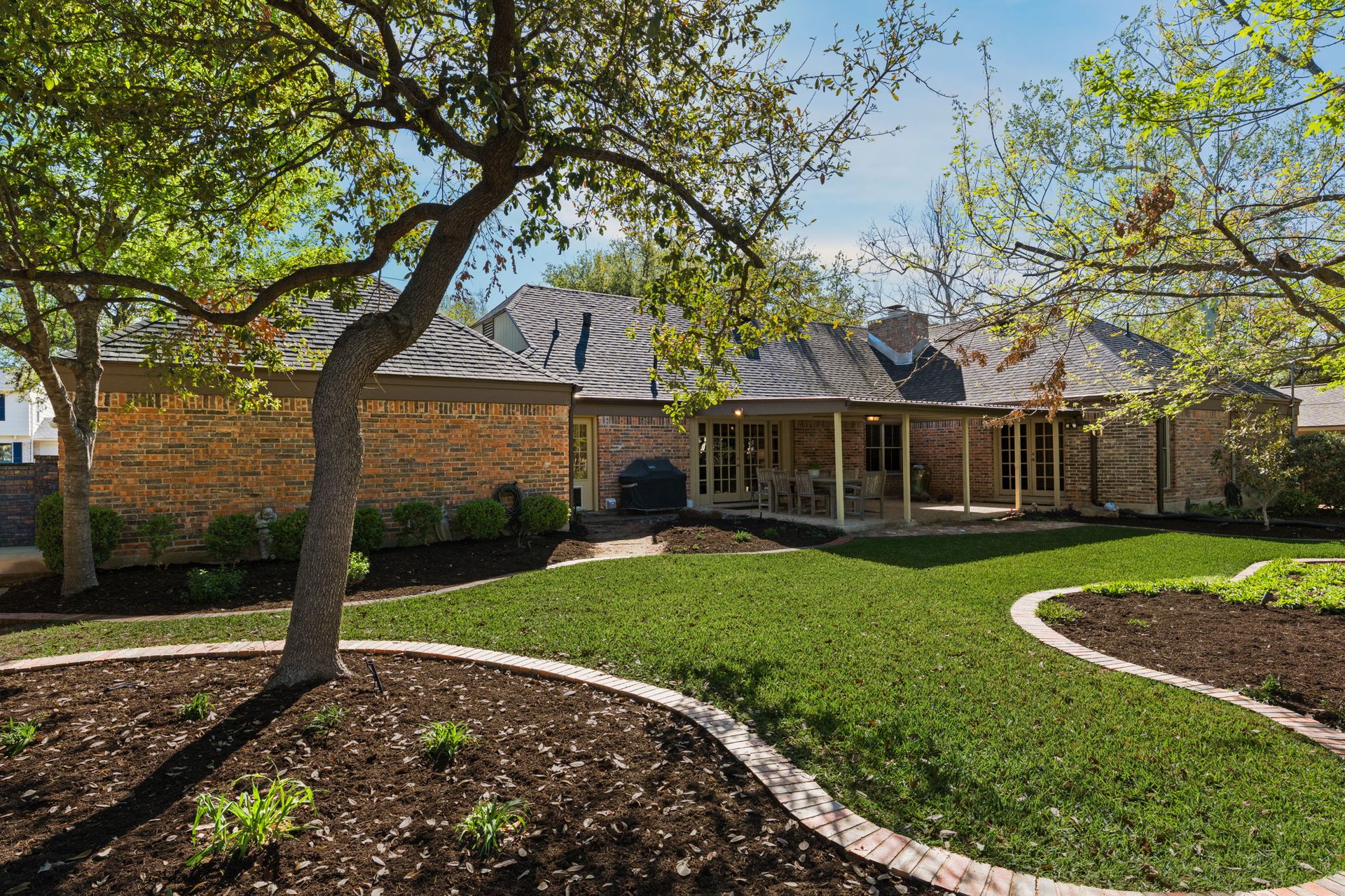 4216 Tallowood DR