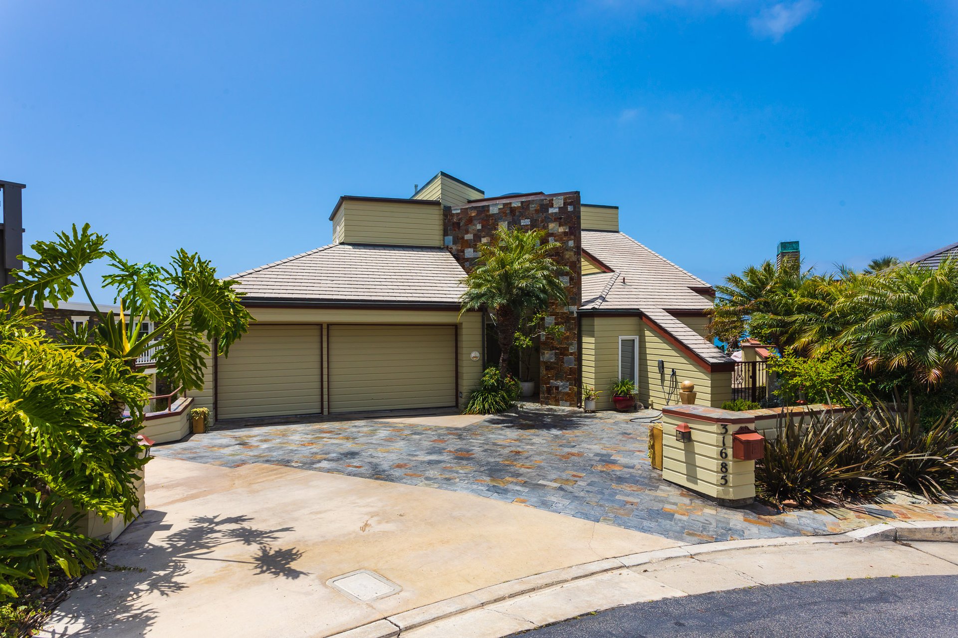 31685 Sea Bluff Ln
