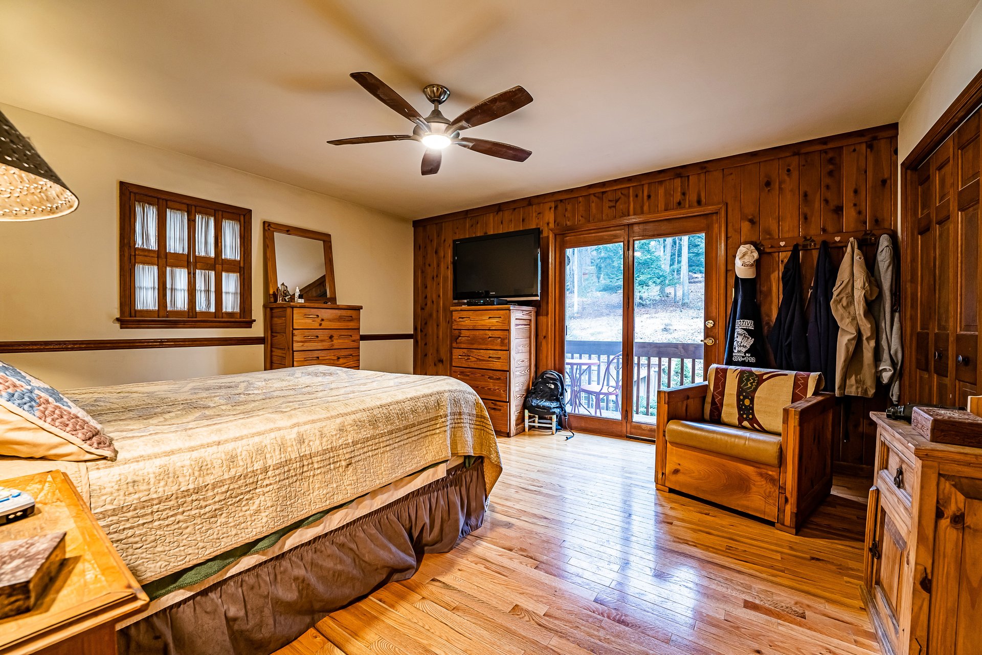 2716 Mountain Road