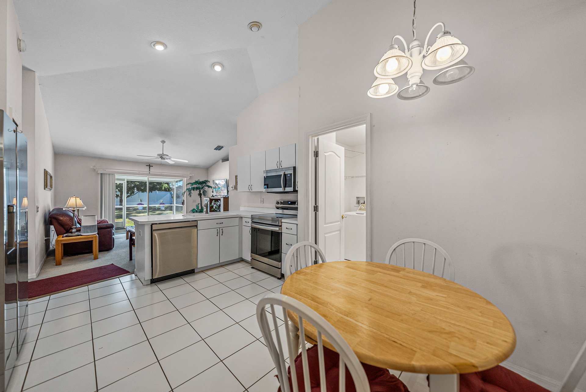 3007 CASTLE ROCK CIR