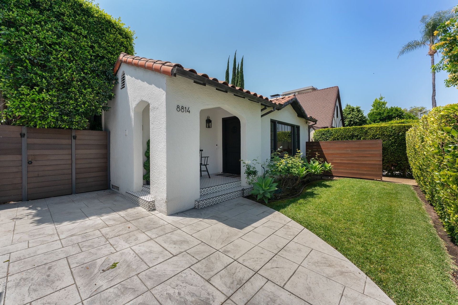 8814 Rosewood