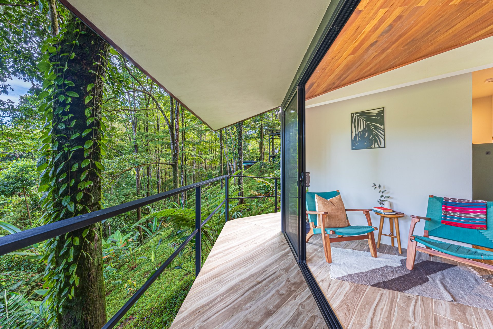 La Sombra Villas, Where Nature Meets Comfort in Tinamates!