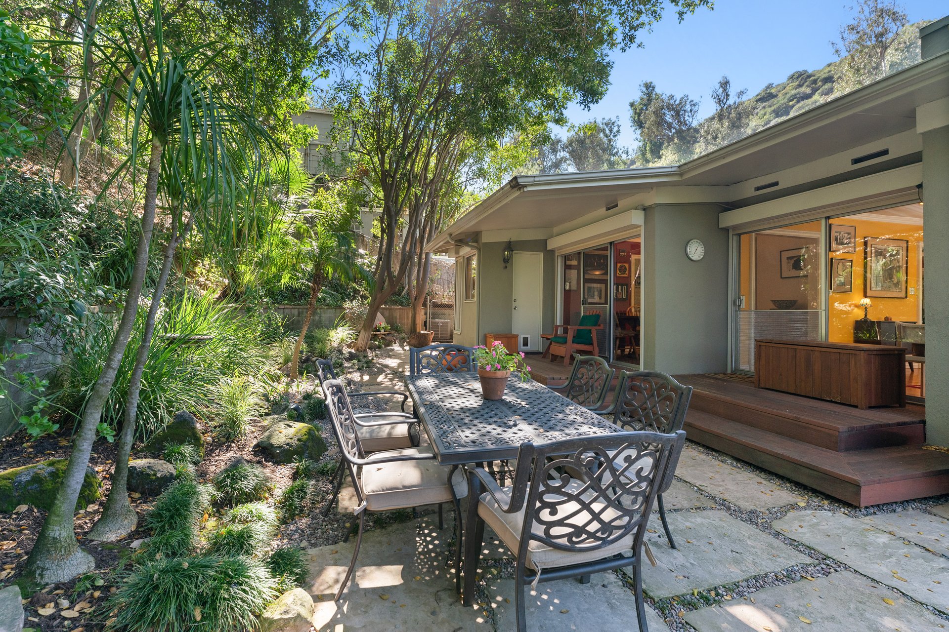 2310 Stanley Hills