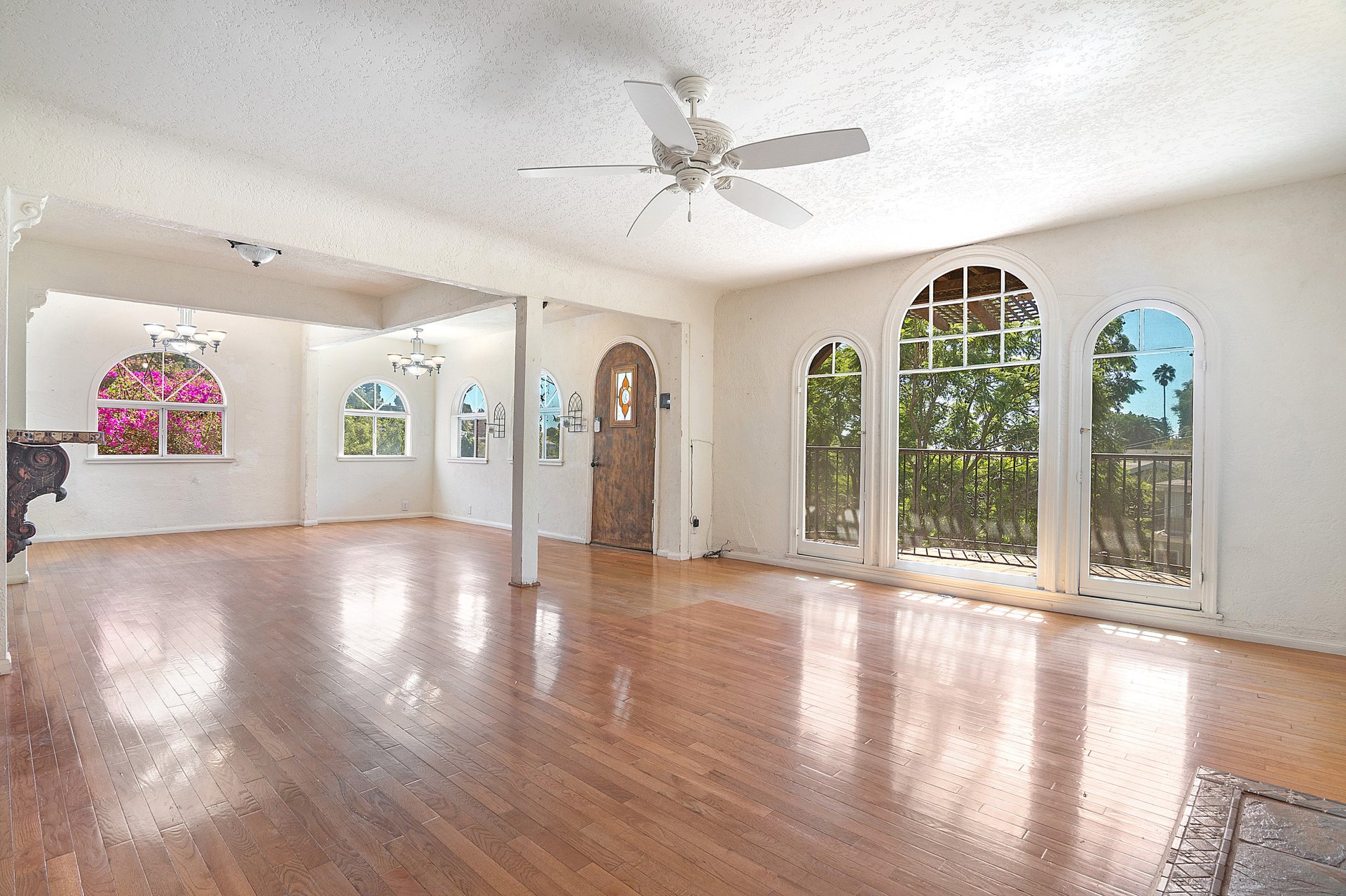 6131 Glen Tower St.