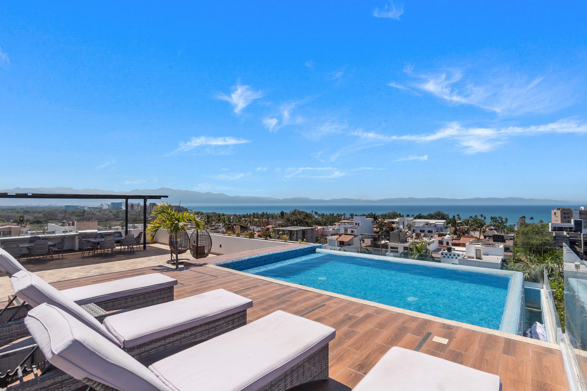 FOR RENT ✨ Modern Bucerías Getaway | Golden Zone | Walk to Beach | Pool ✨