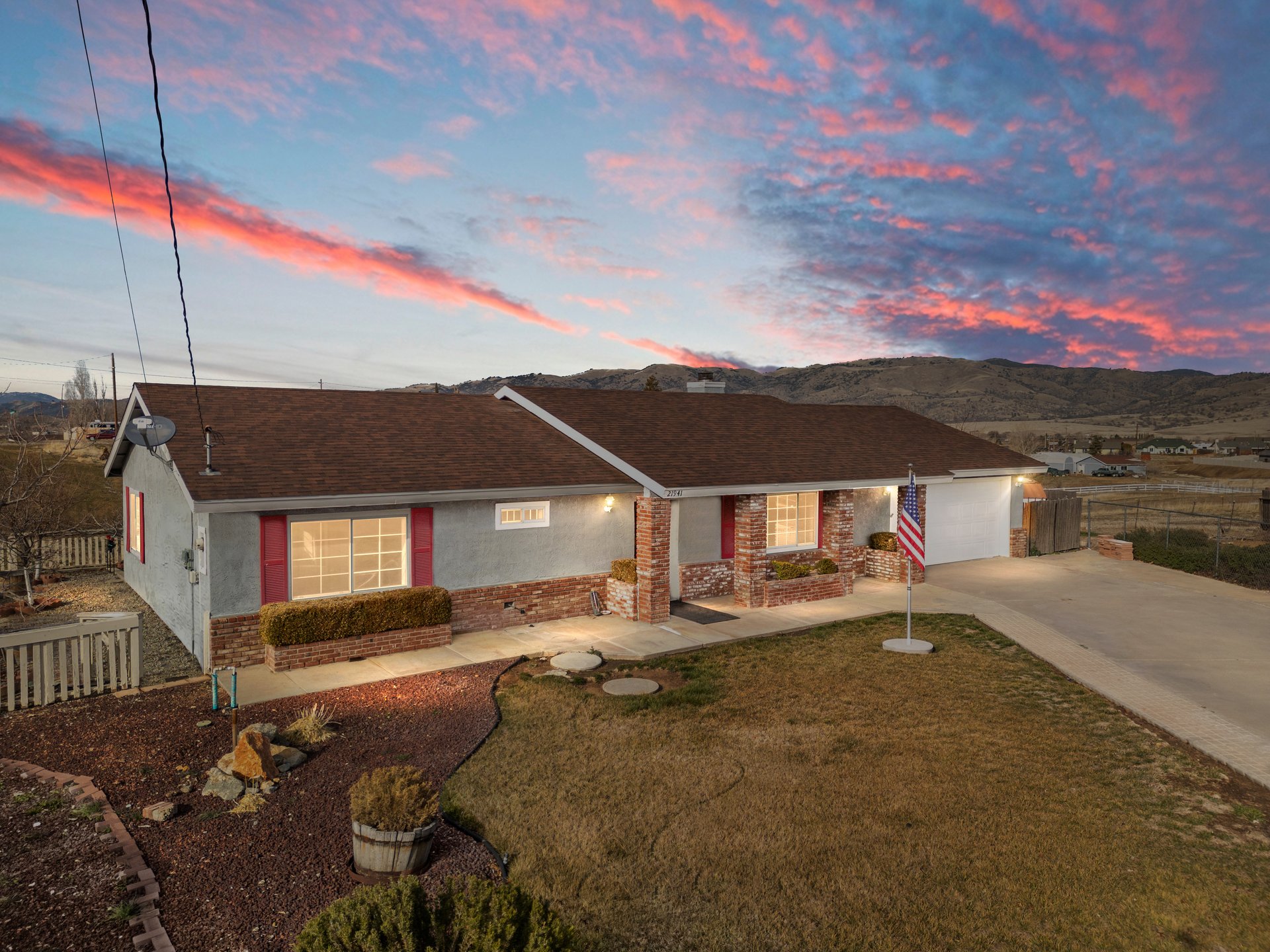 Charming Cul-de-Sac Home in East Golden Hills – 21941 Fig Court