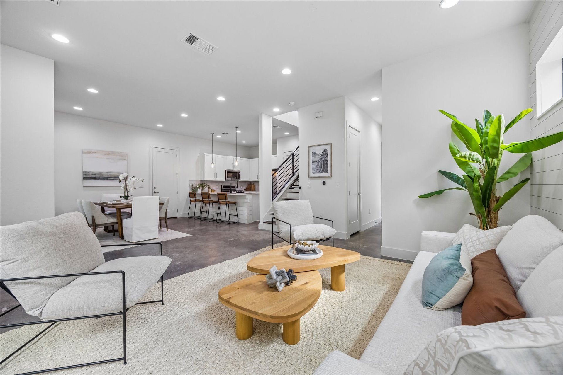 1118 Algarita Ave, Unit 2
