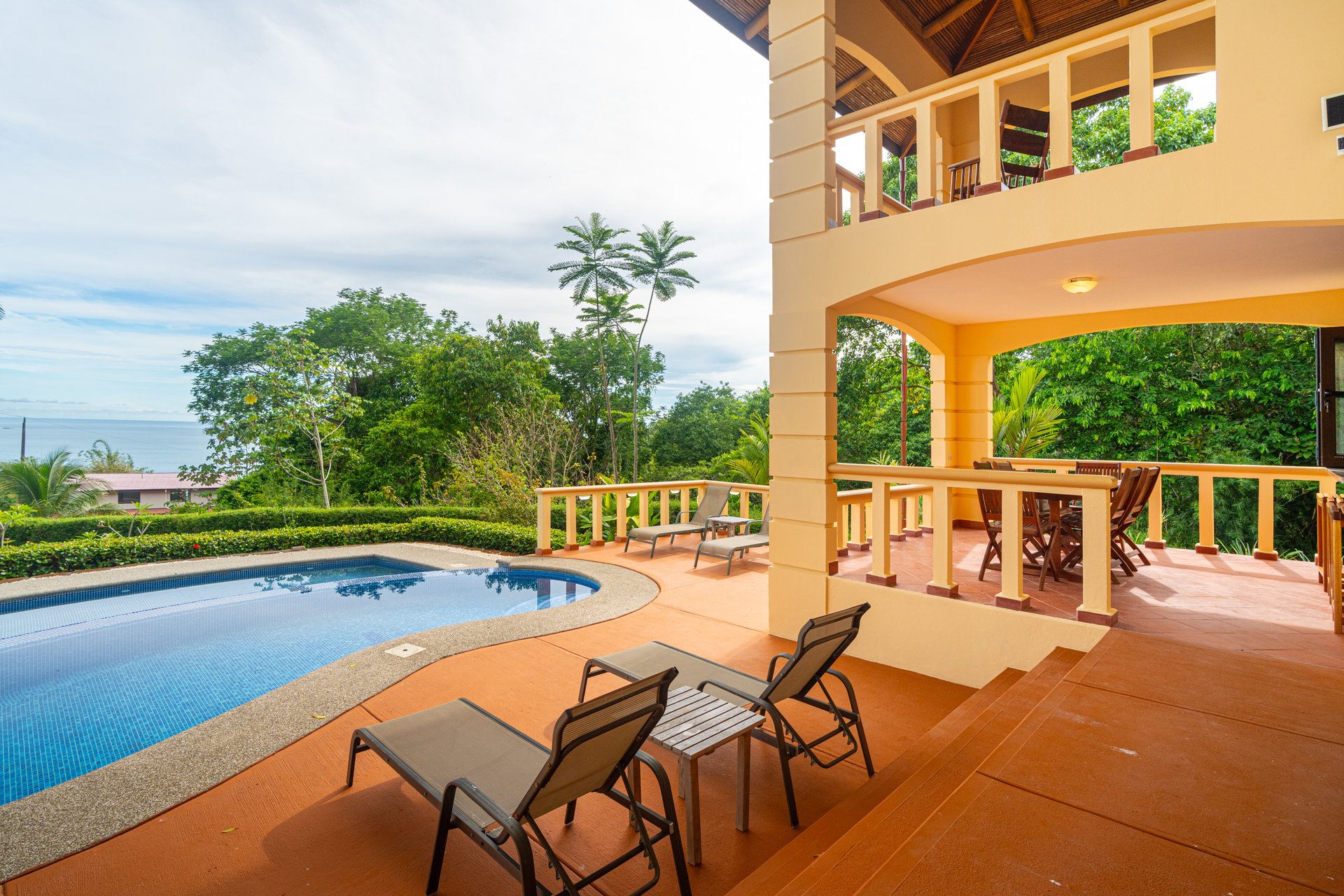 Classic Luxury at Casa Ceiba, Coastal Ocean View 4 Bedroom Home Near Uvita