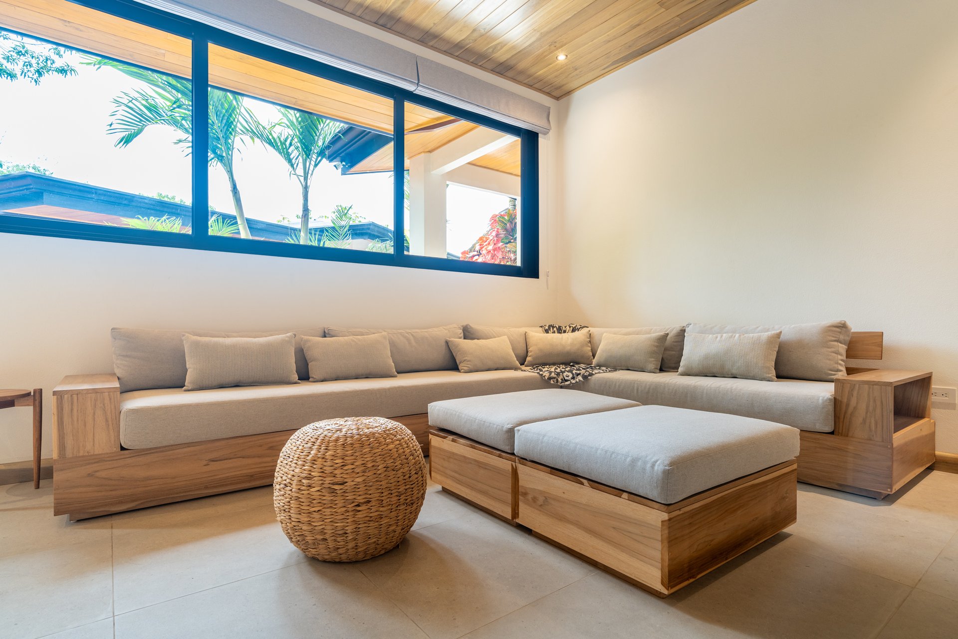 Casa Amarilla – Oceanview Luxury Meets Sustainable Living in Tres Rios