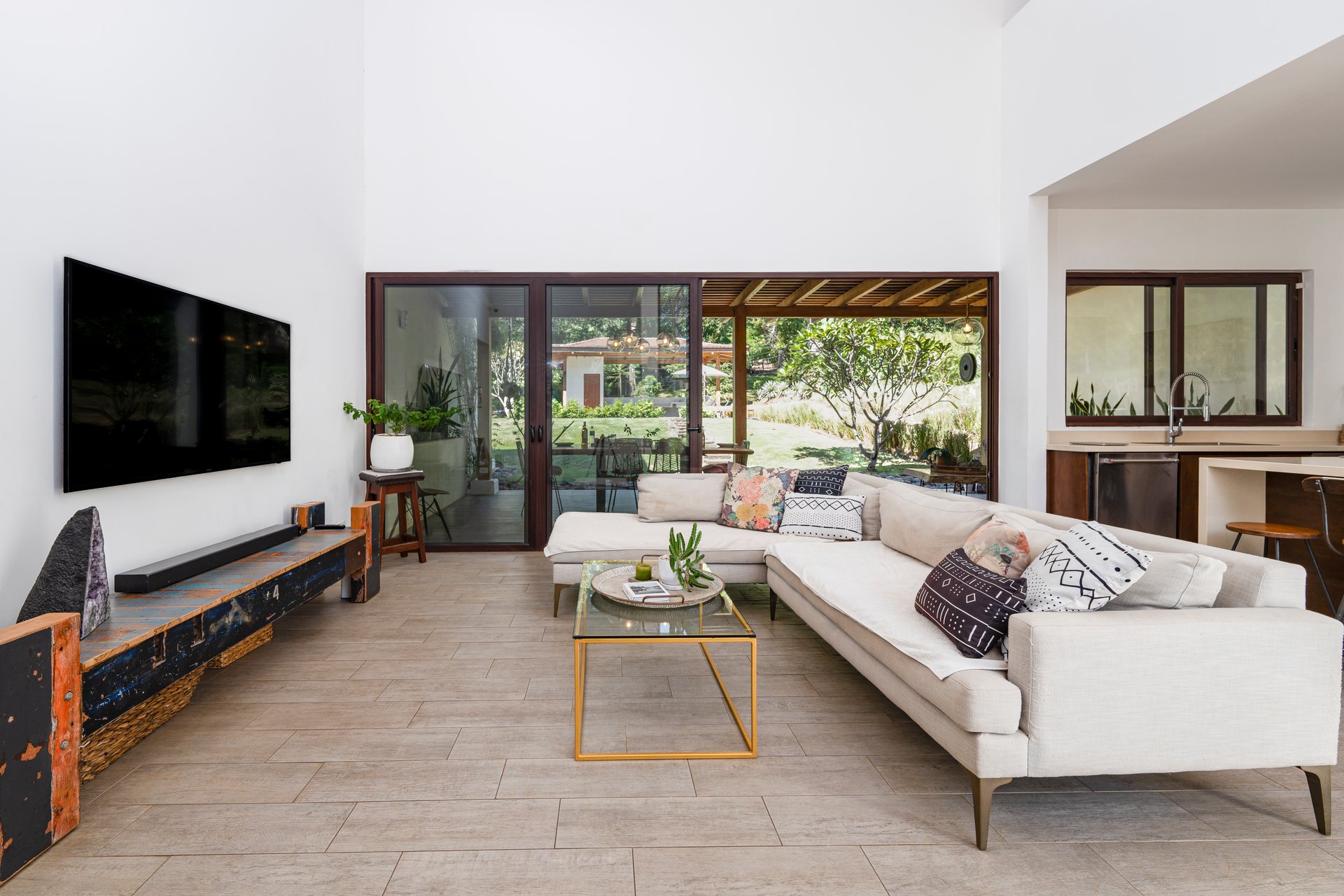 Casa Lolita | 5000 SqM / 1.2 Acre of Private Estate Style Property in Gated Community