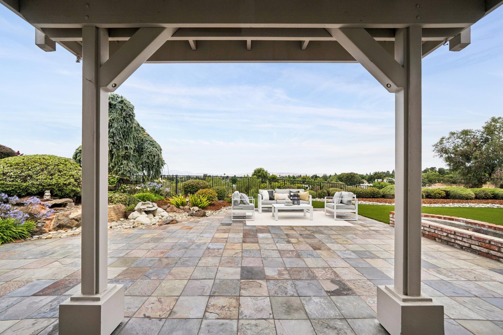 5075 Monaco Dr.
