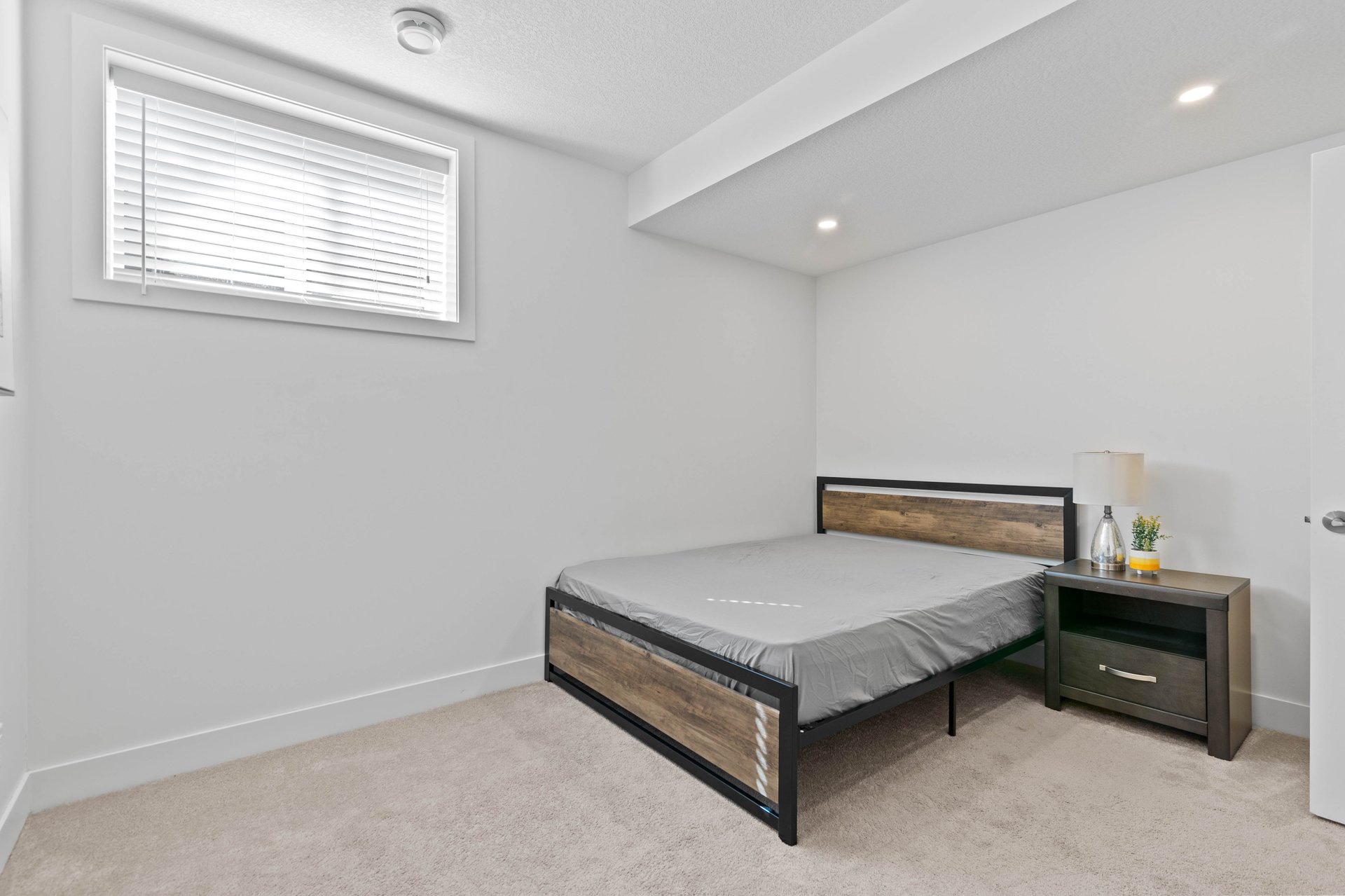 123 Wentworth Court SW