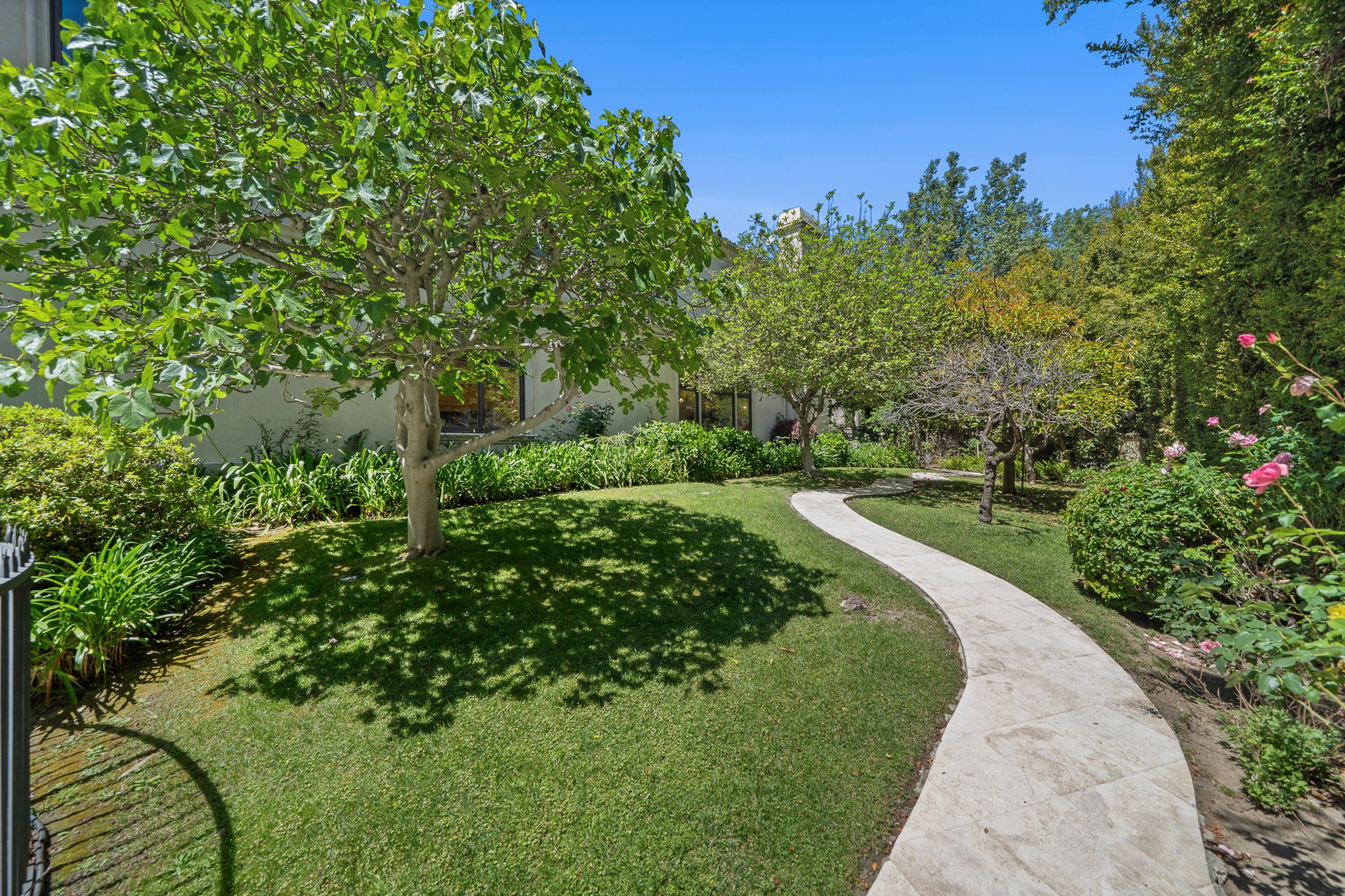 1700 Green Acres Dr
