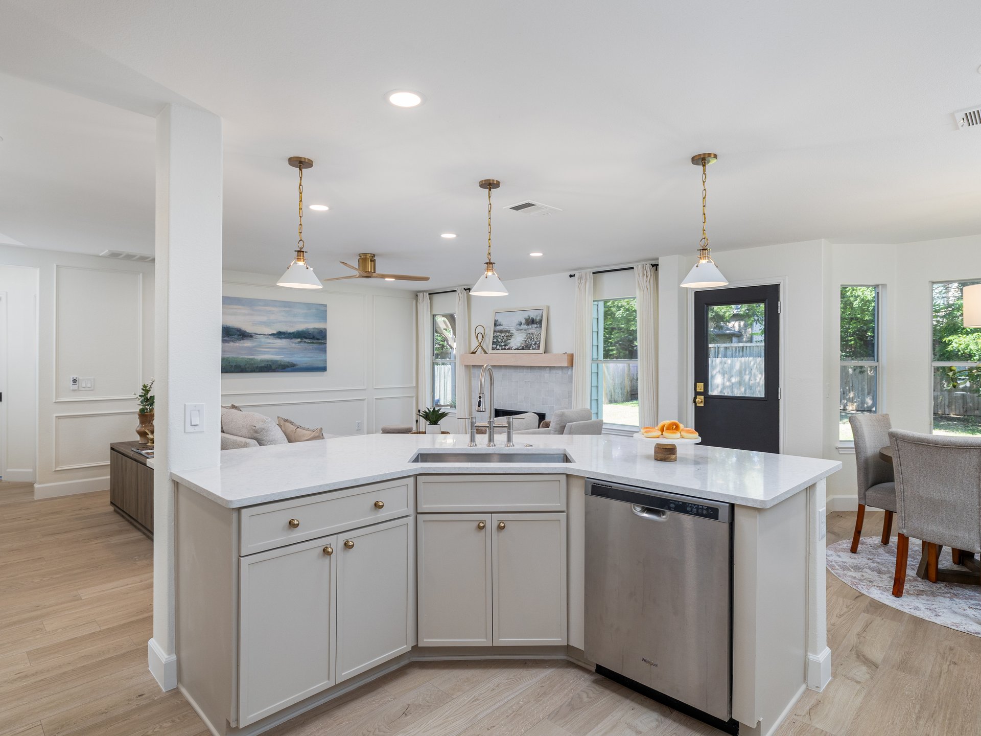 525 Golden Creek Drive