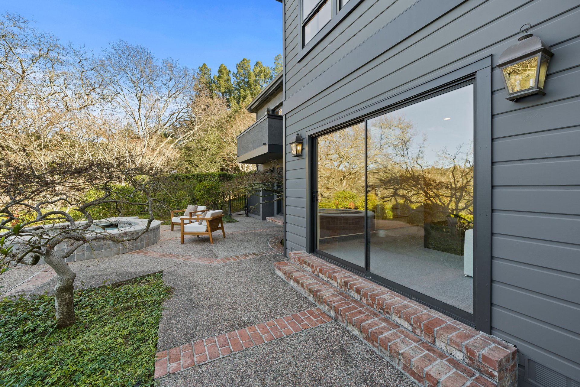23 Wood Acres Ct