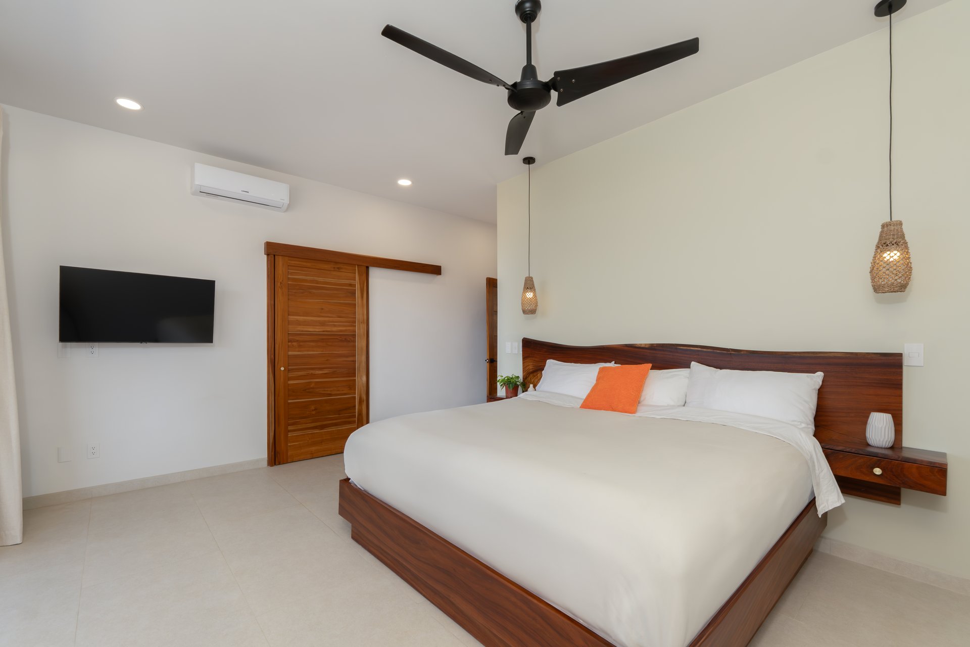 Casa Vista Escondida | 5 Bedroom Ocean View Estate with Seller Financing & Additional Lot in Playa Potrero Costa Rica