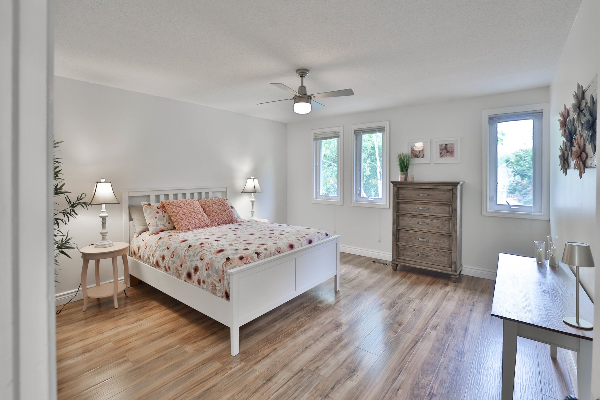 4220 Spruce Avenue, Burlington