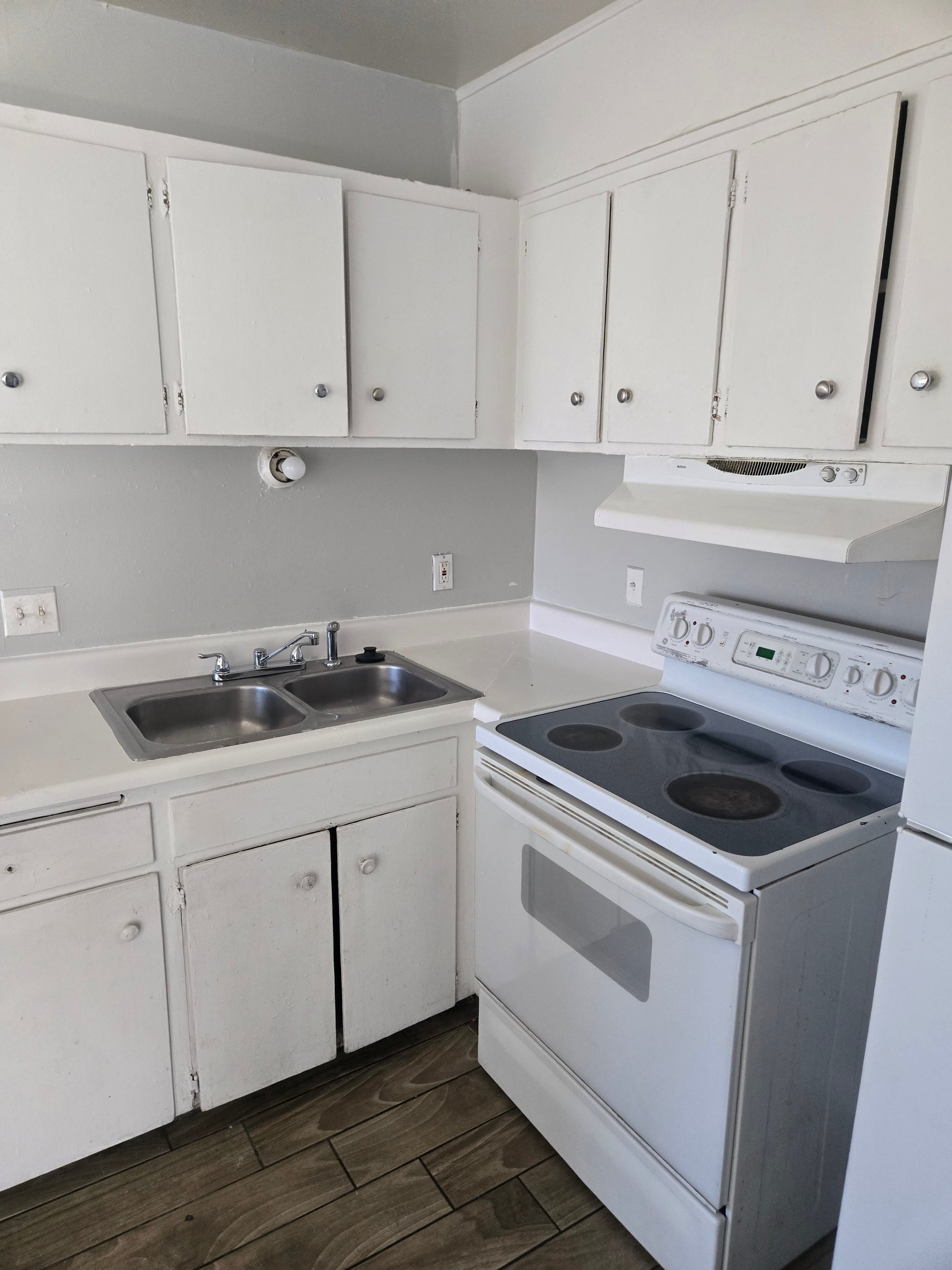 485 North Circle #2 Las Vegas, NV 89119