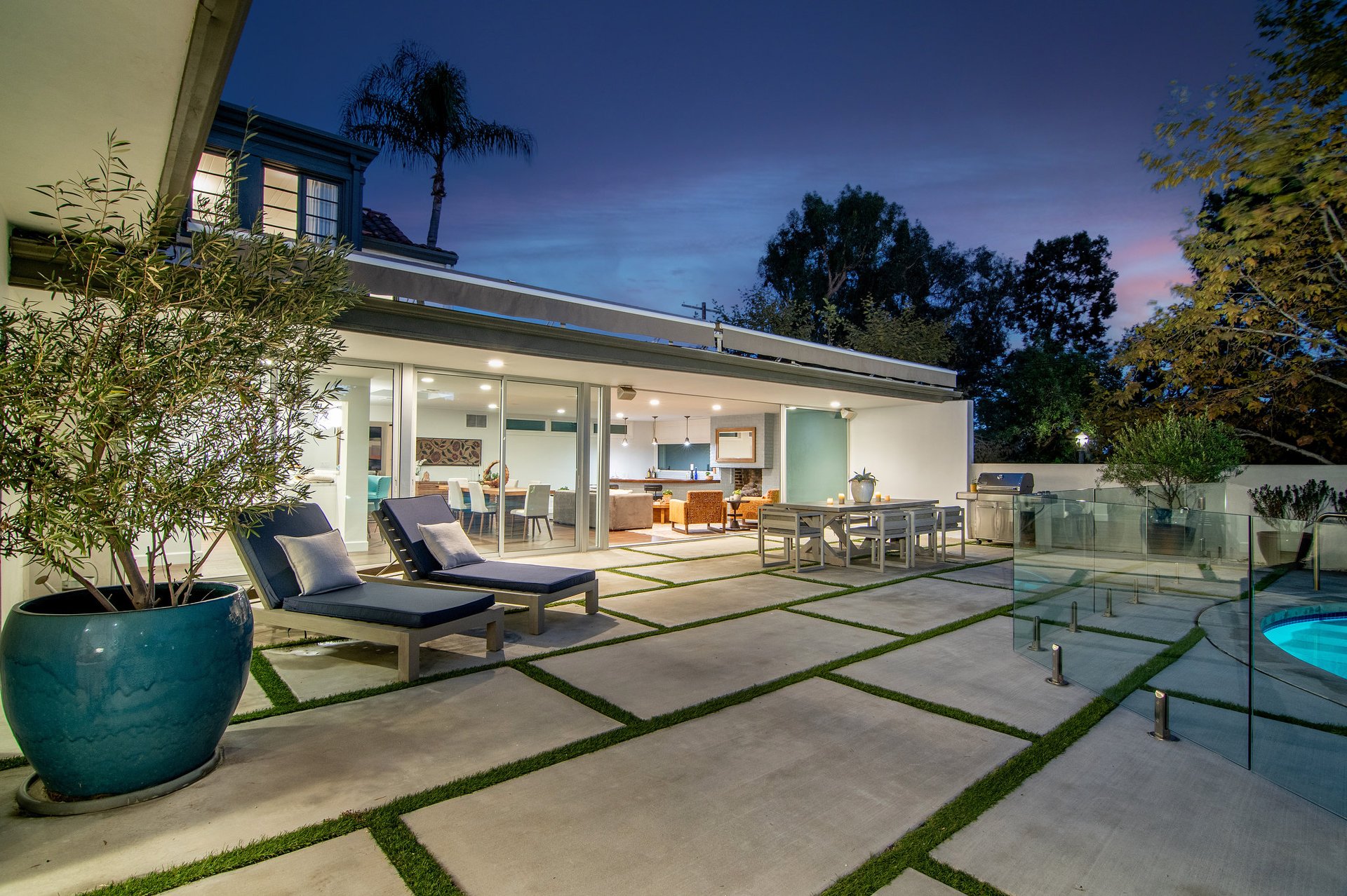 501 N Cahuenga Blvd.