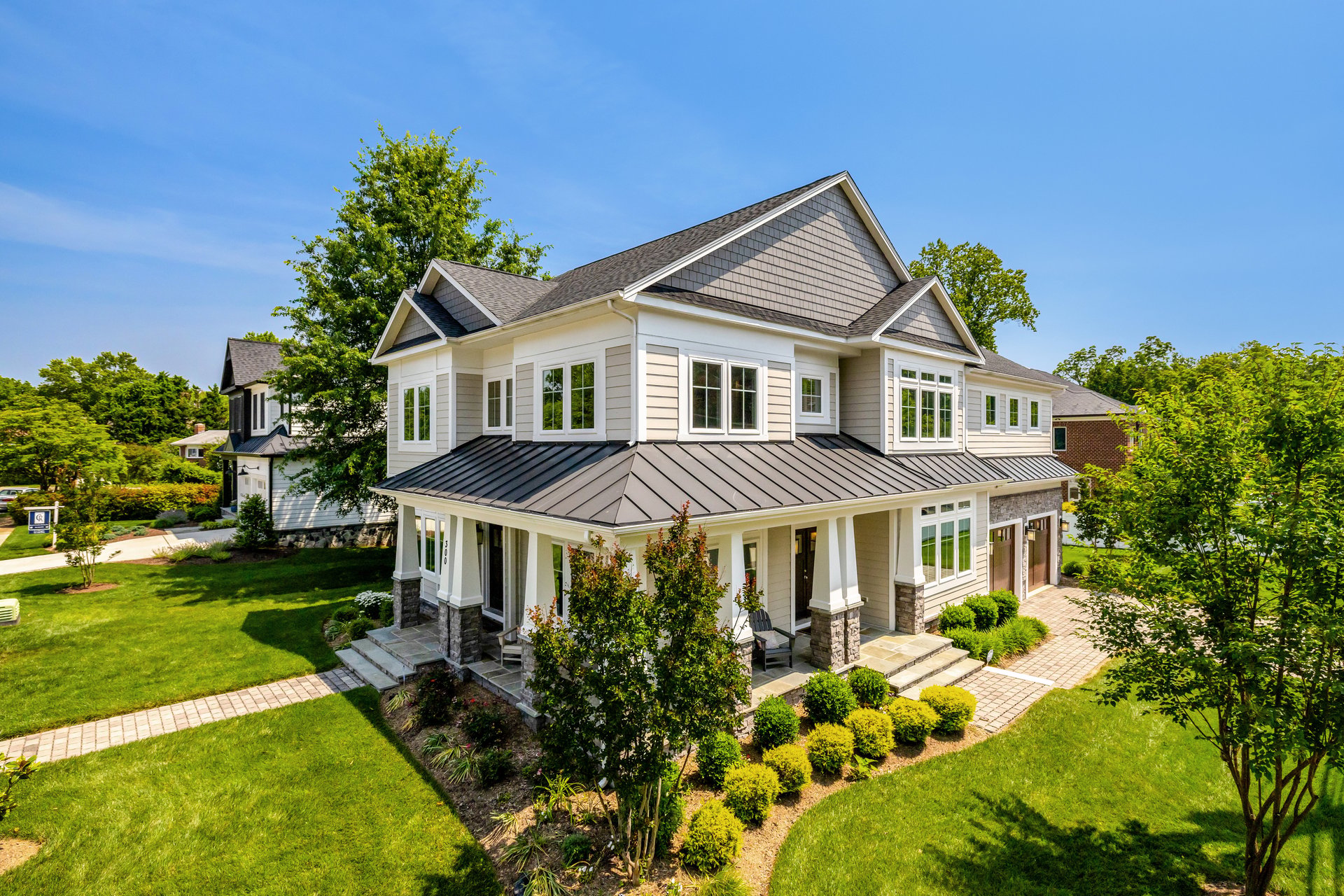300 Jade Ct NW