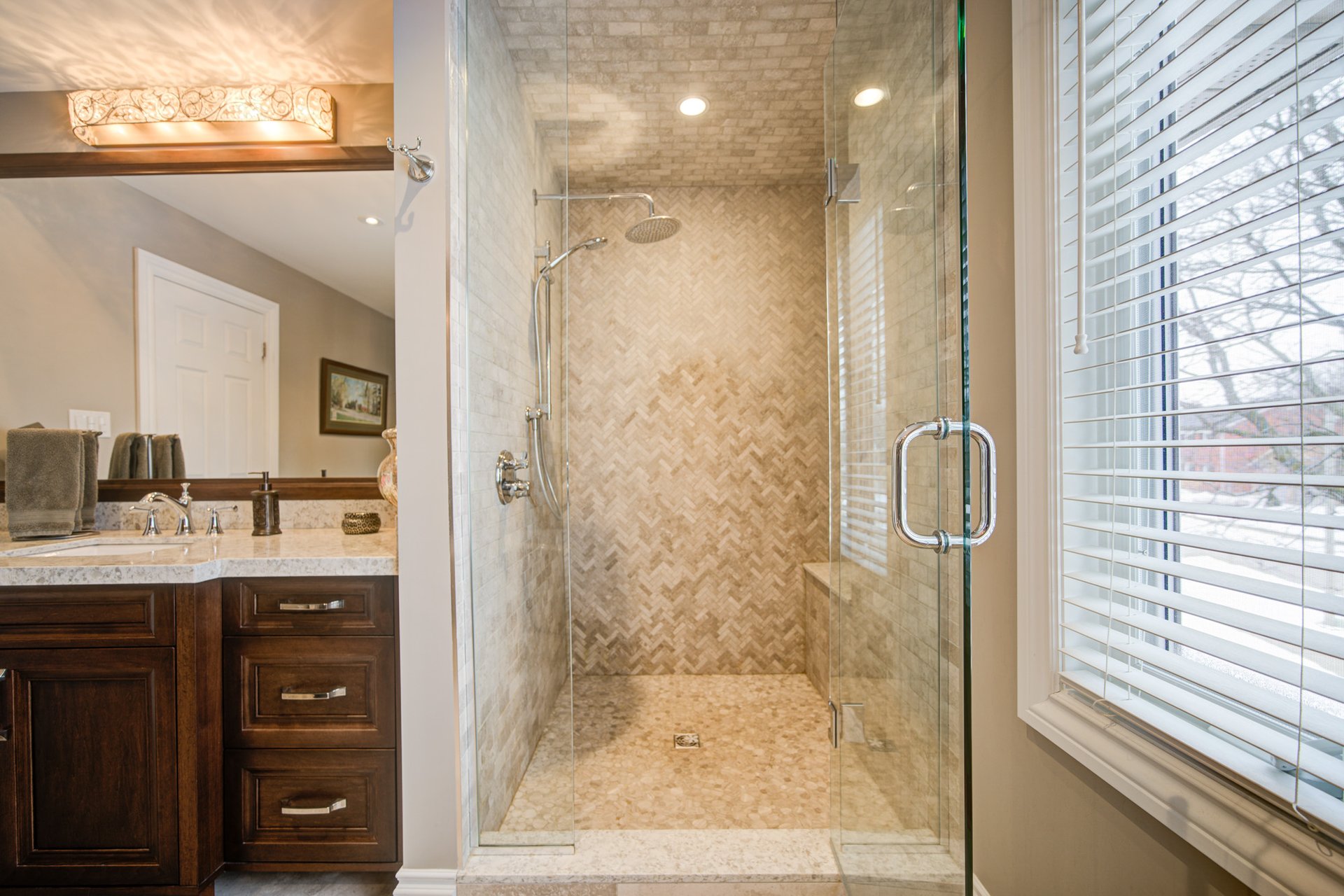 1296 Mapleridge Cres