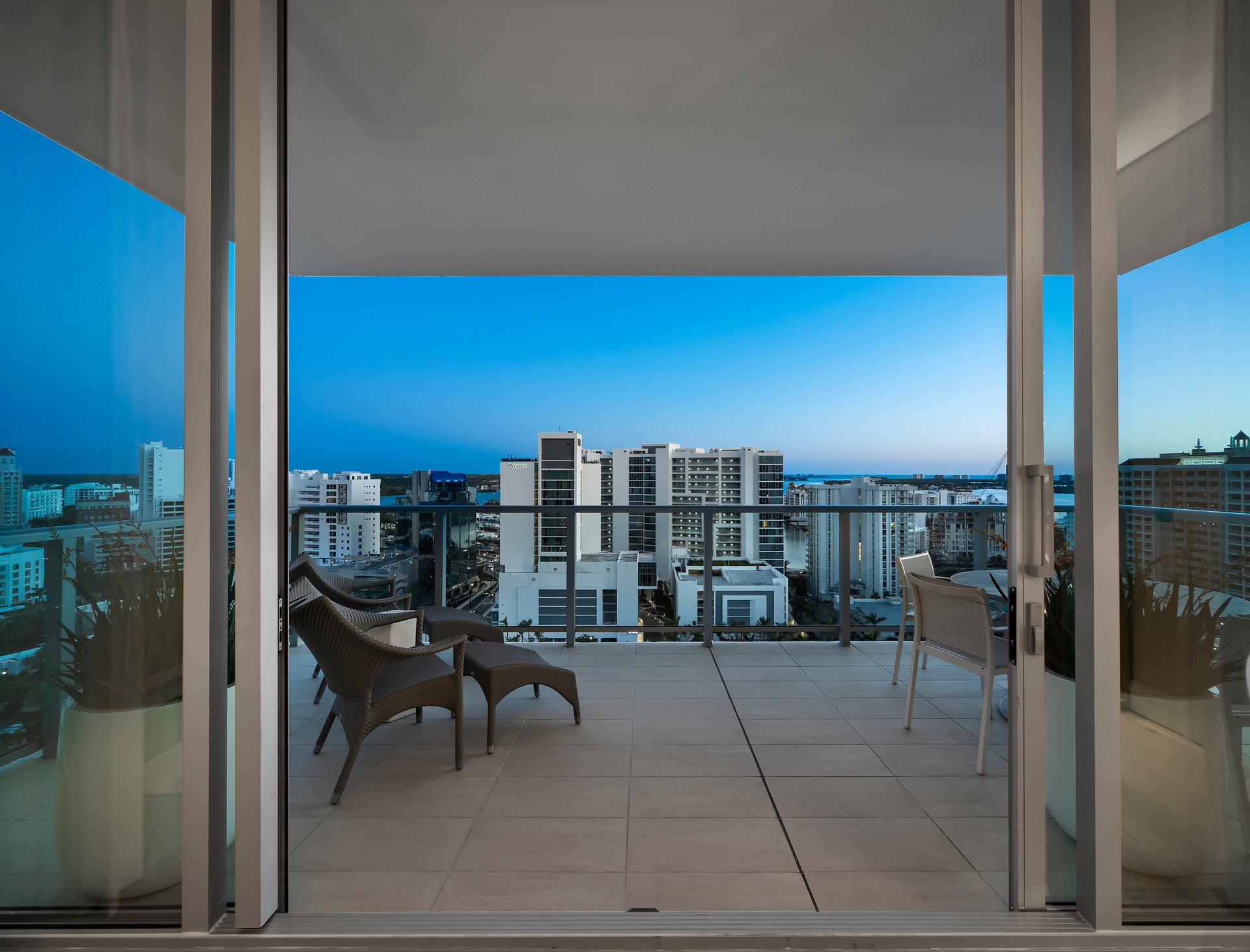 301 QUAY COMMONS #1708