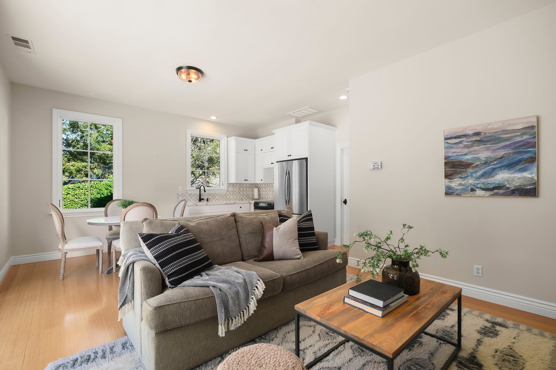 322 W Prospect Ave