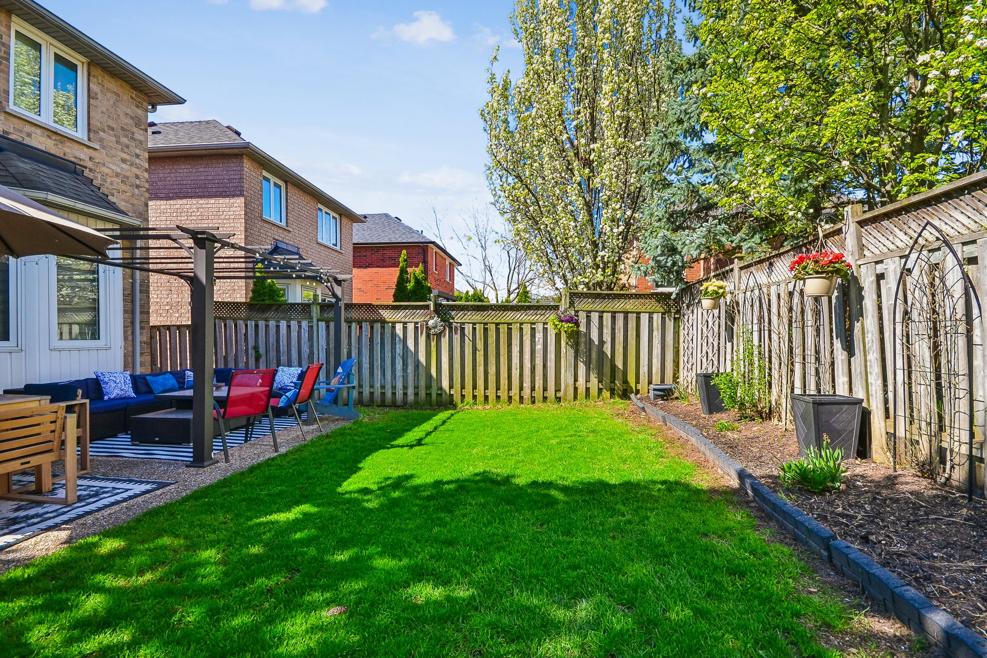 Spacious 3-Bedroom Detached Home in Westmount