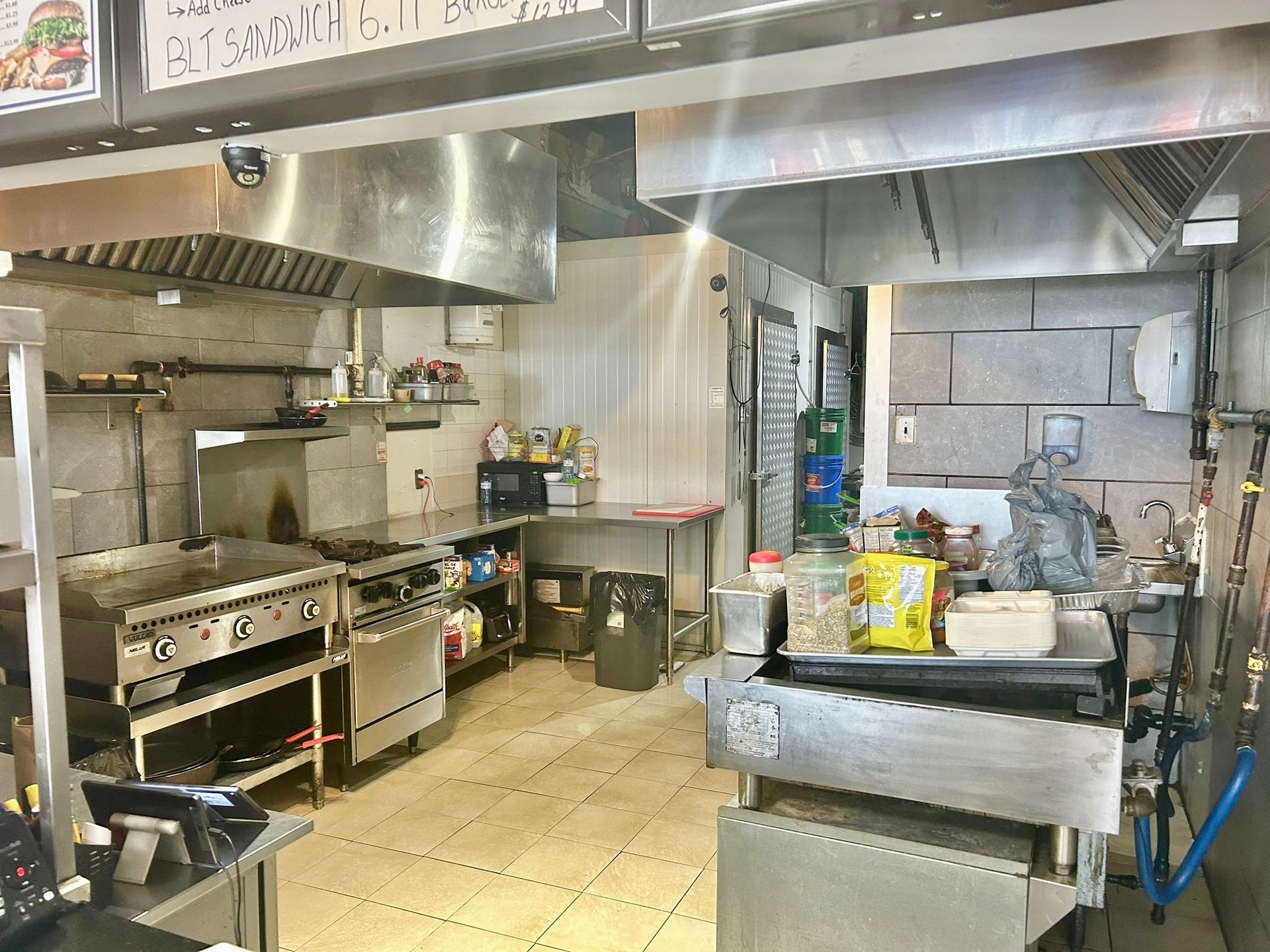 433 Simcoe Street Unit: 3